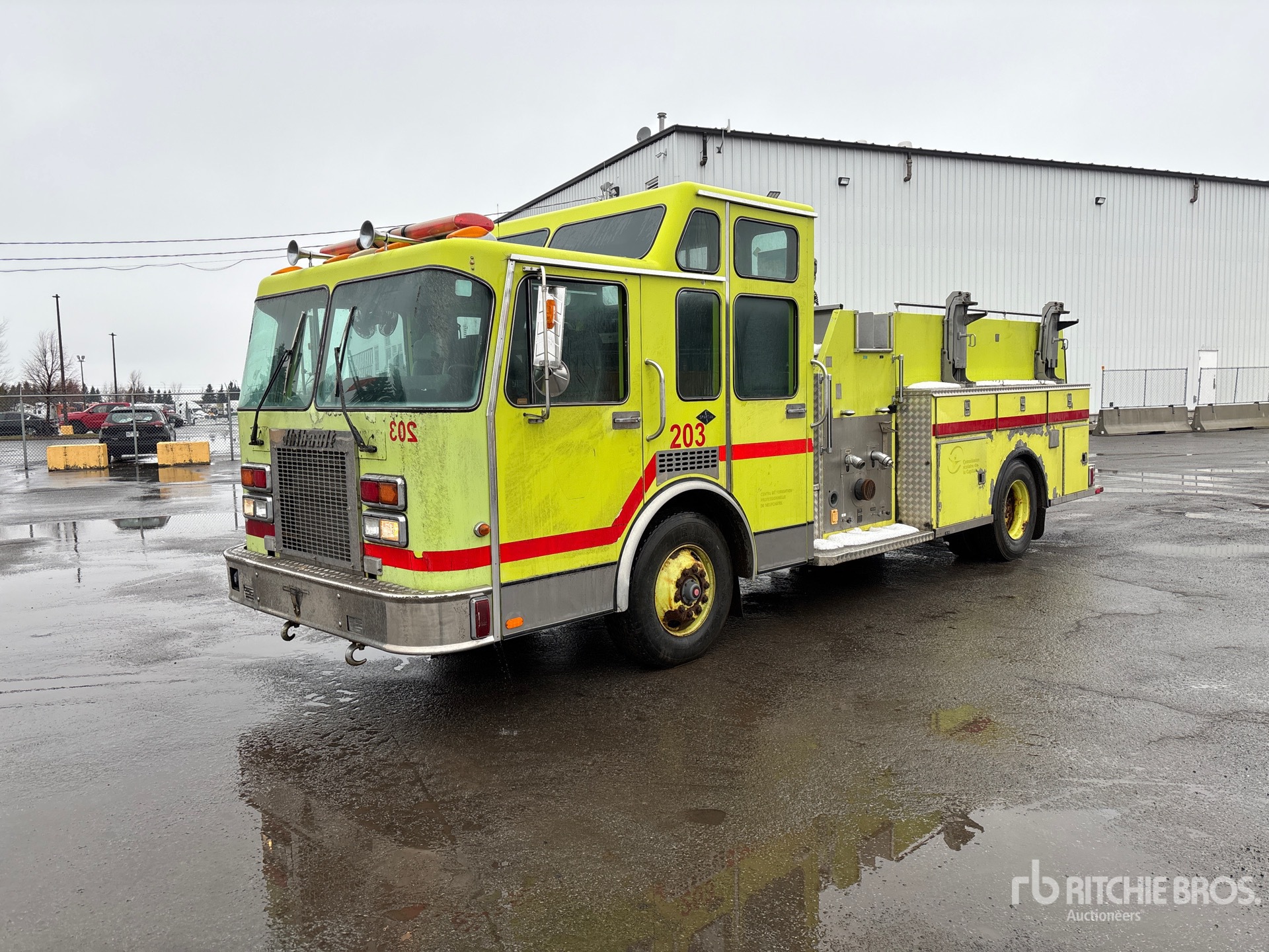 General Appearance with Picture, Left Front Corner