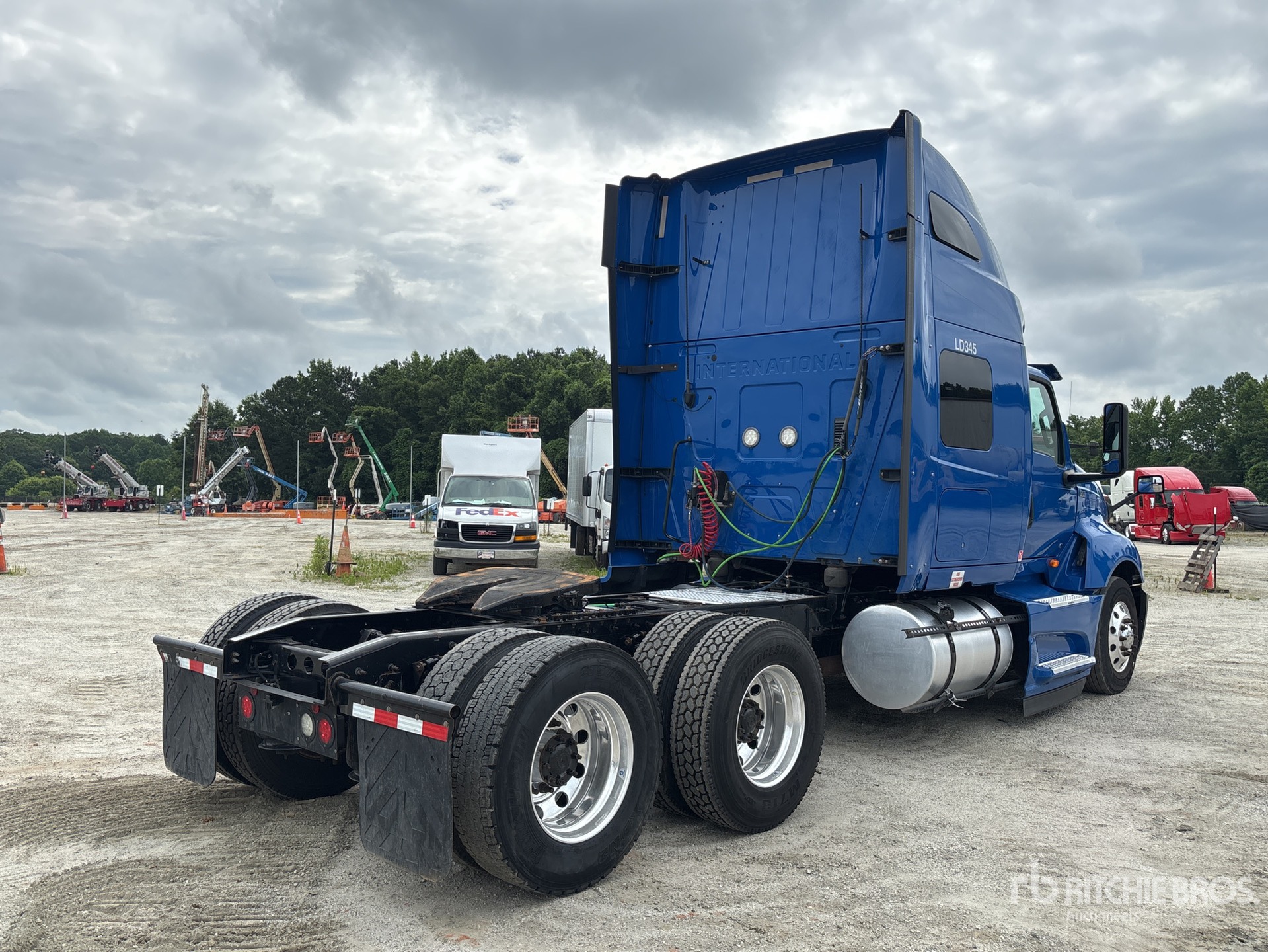 General Appearance with Imagen: esquina trasera derecha