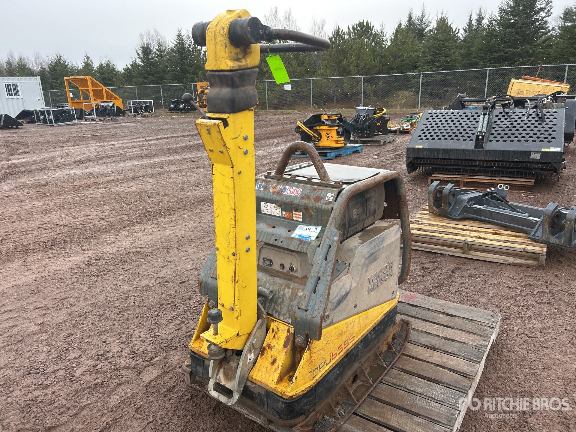 General Appearance with Image, coin avant gauche