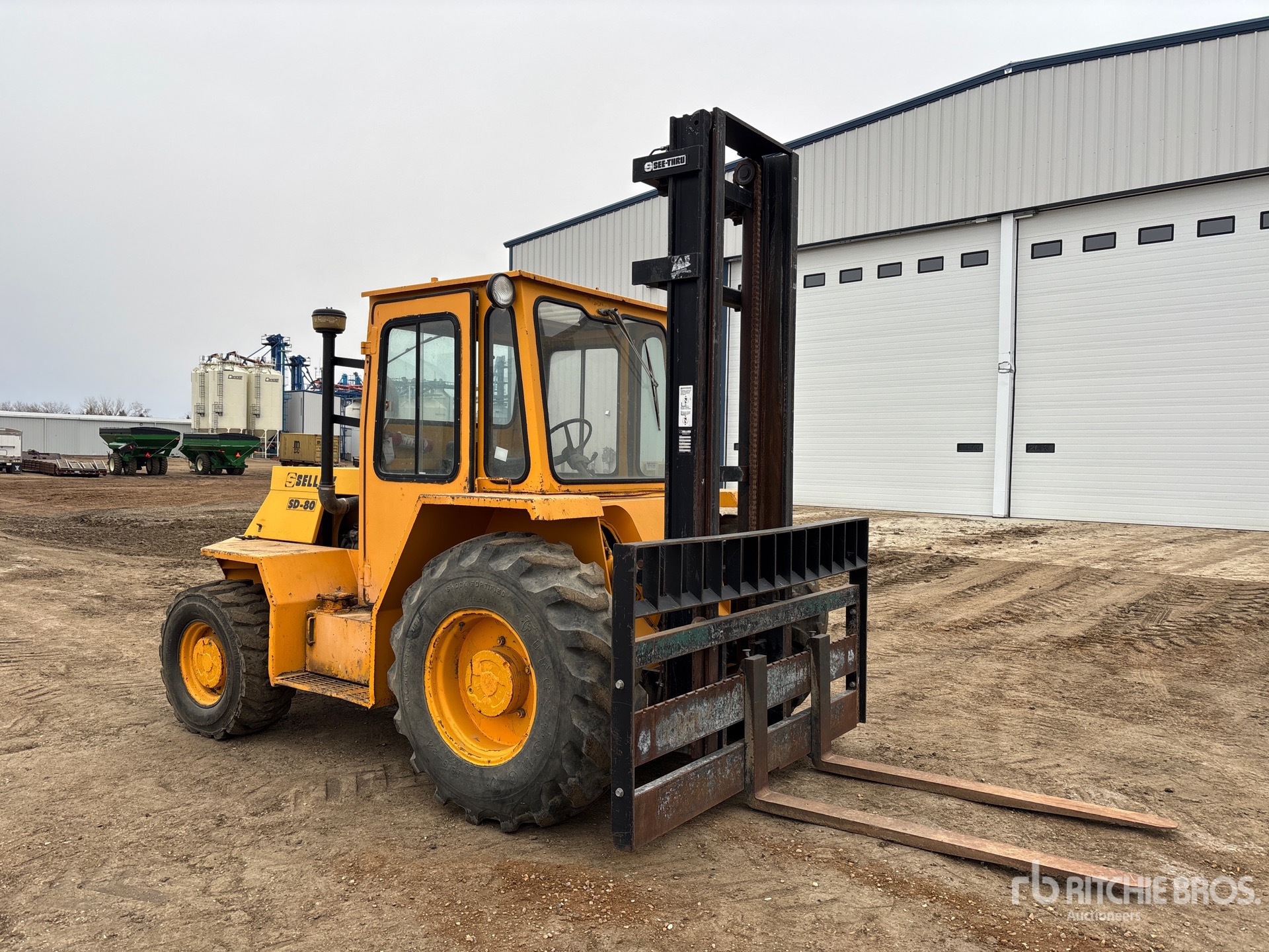 General Appearance with Picture, Right Front Corner