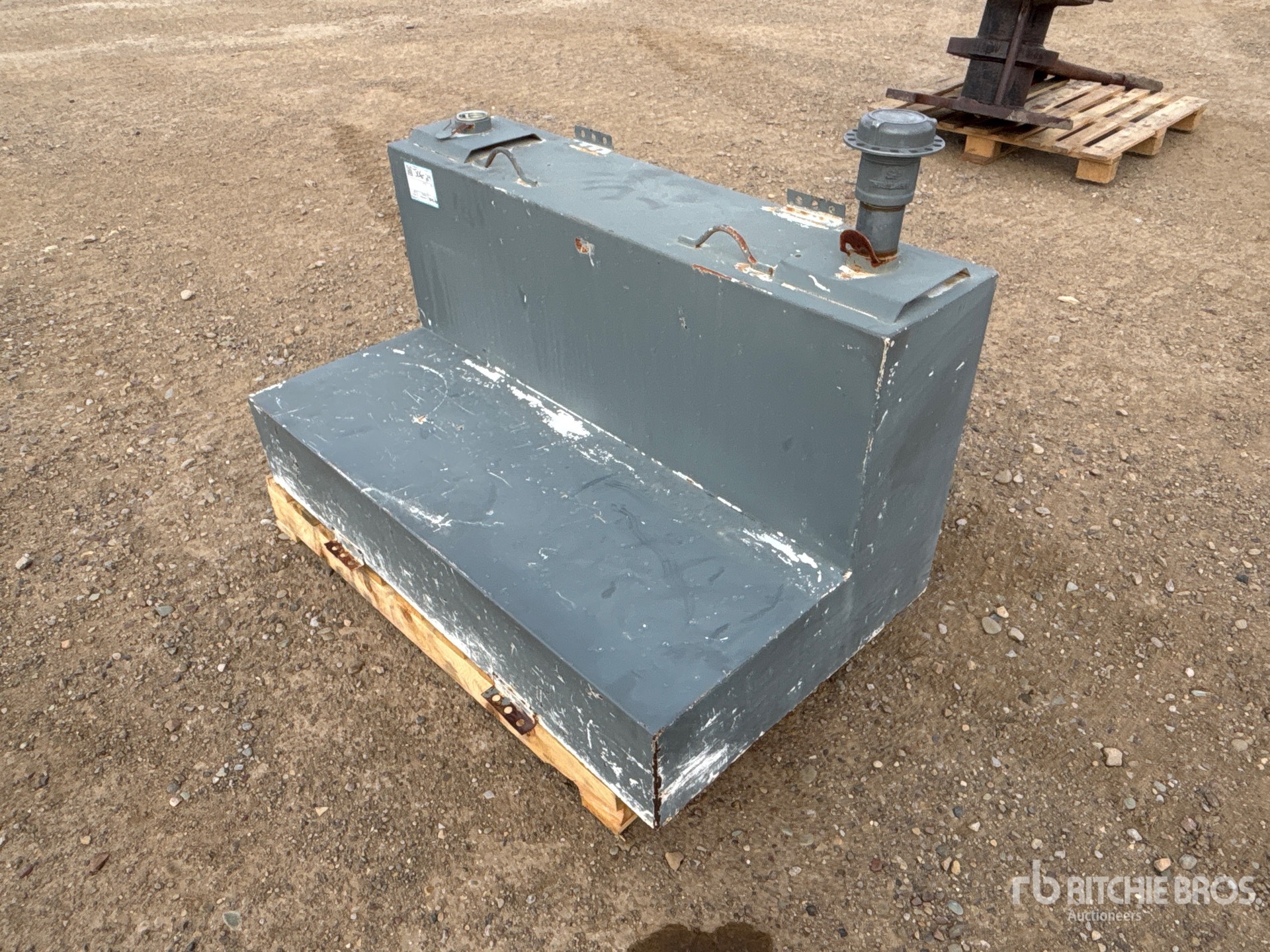 General Appearance with Bild, Ecke vorne links