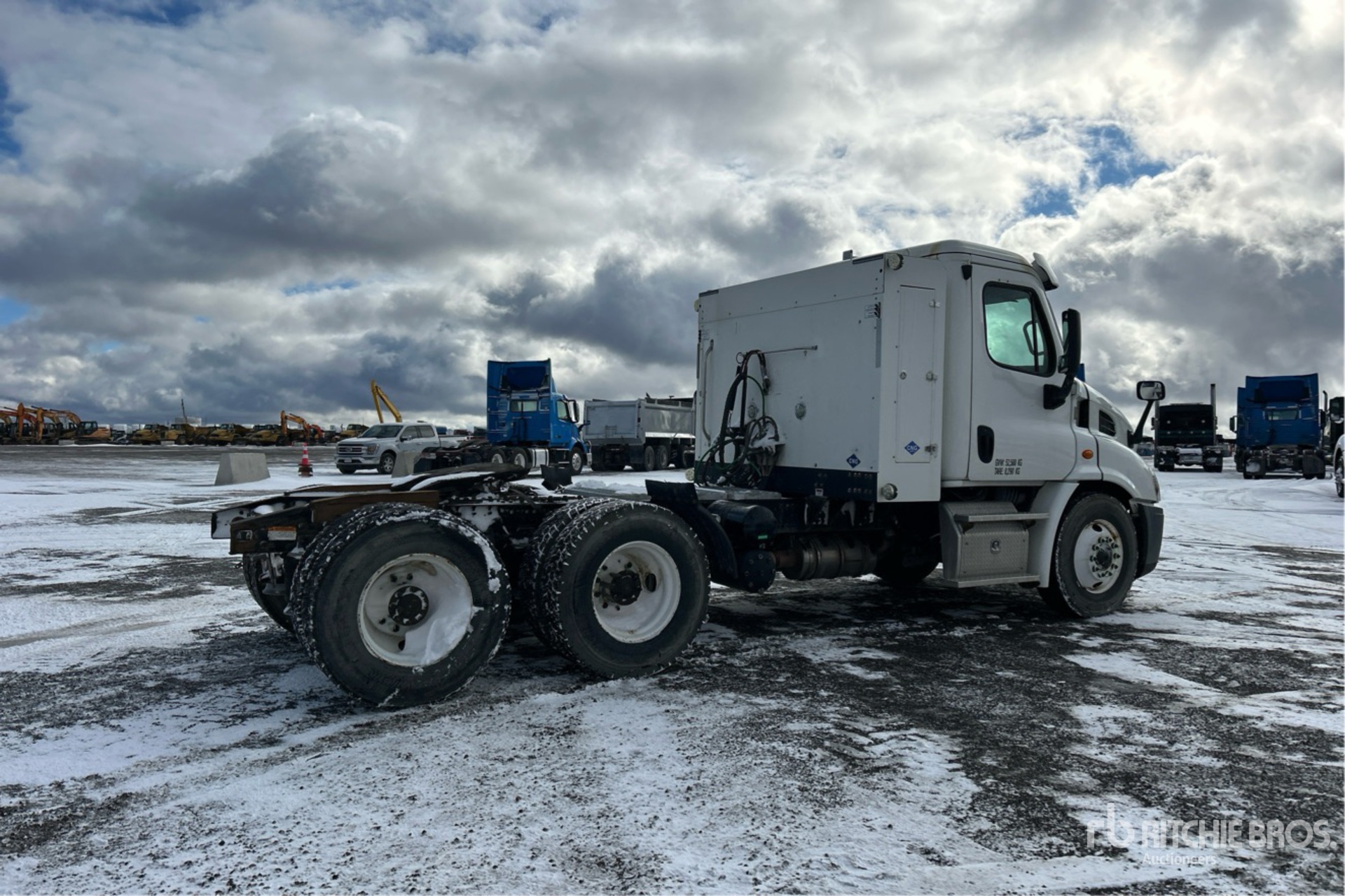 General Appearance with Bild, Ecke hinten rechts