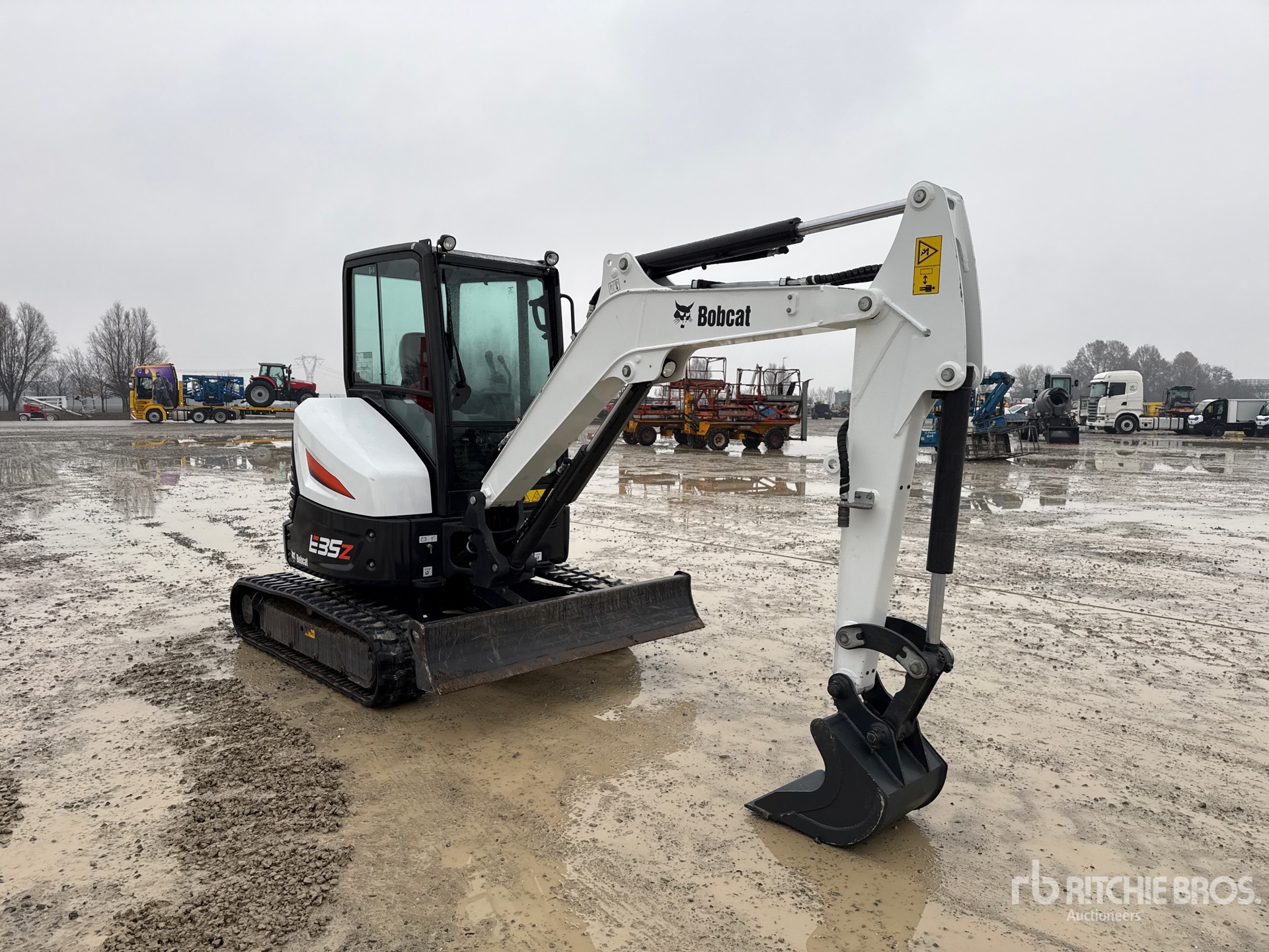 General Appearance with Picture, Right Front Corner