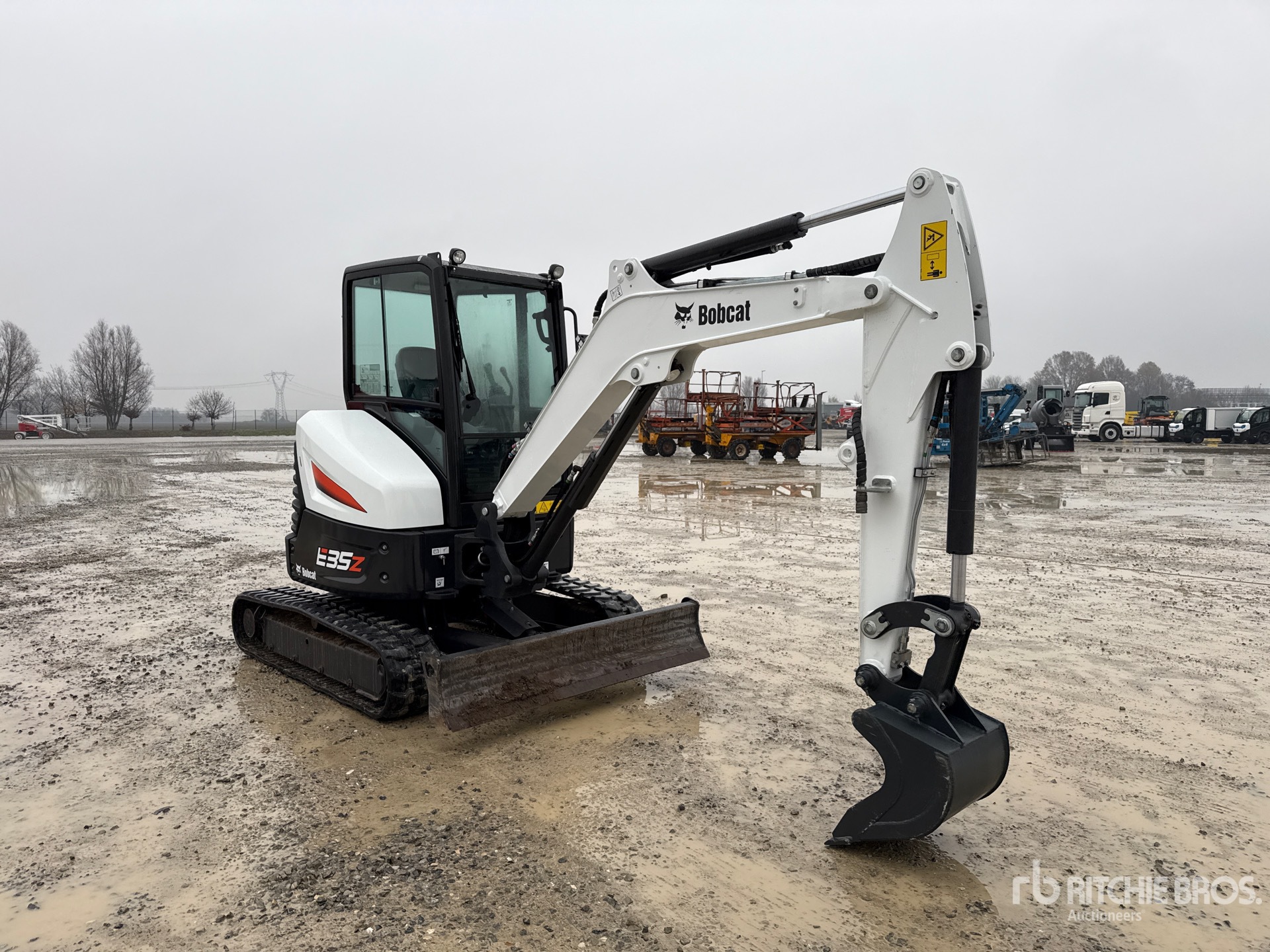 General Appearance with Picture, Right Front Corner