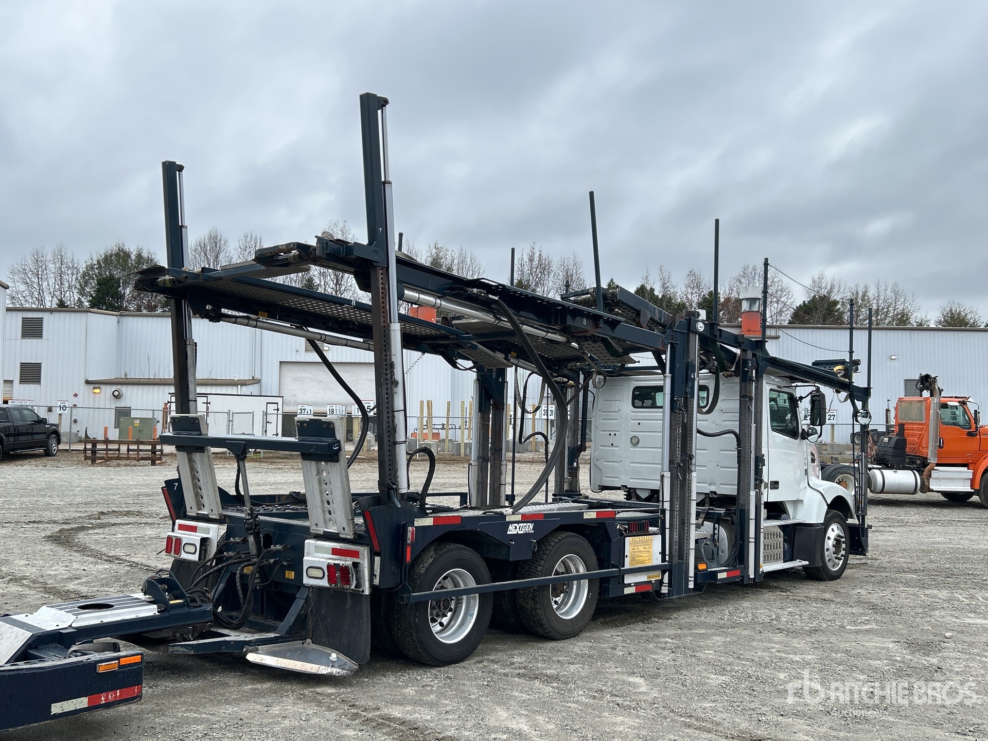 Aspect général with Image, coin arrière droit