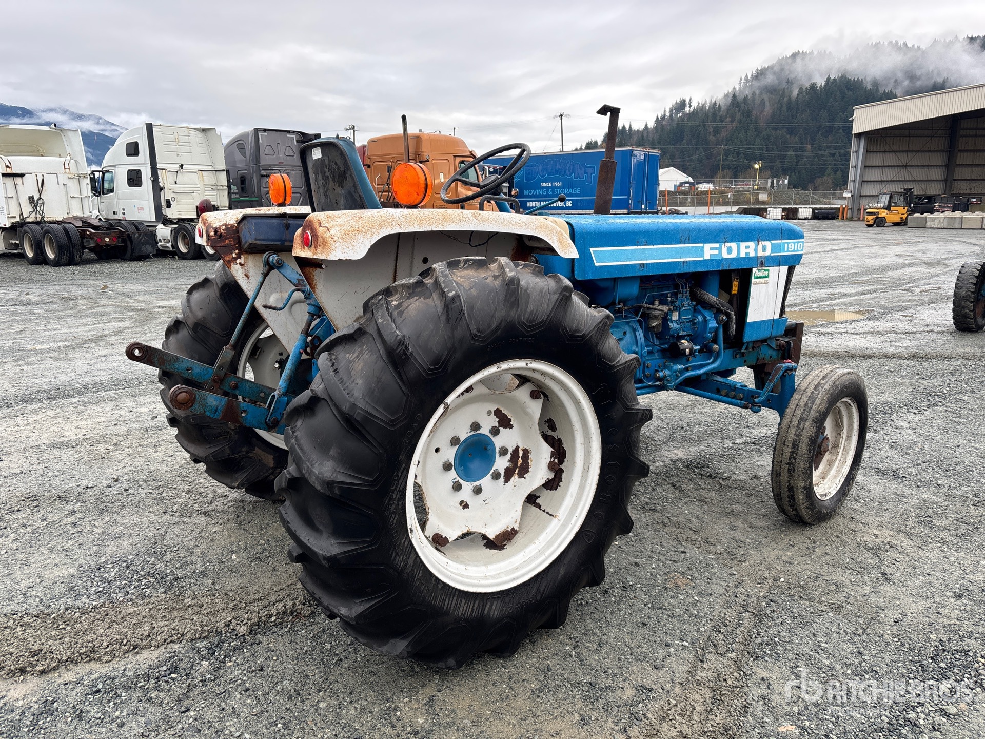 General Appearance with Picture, Right Rear Corner