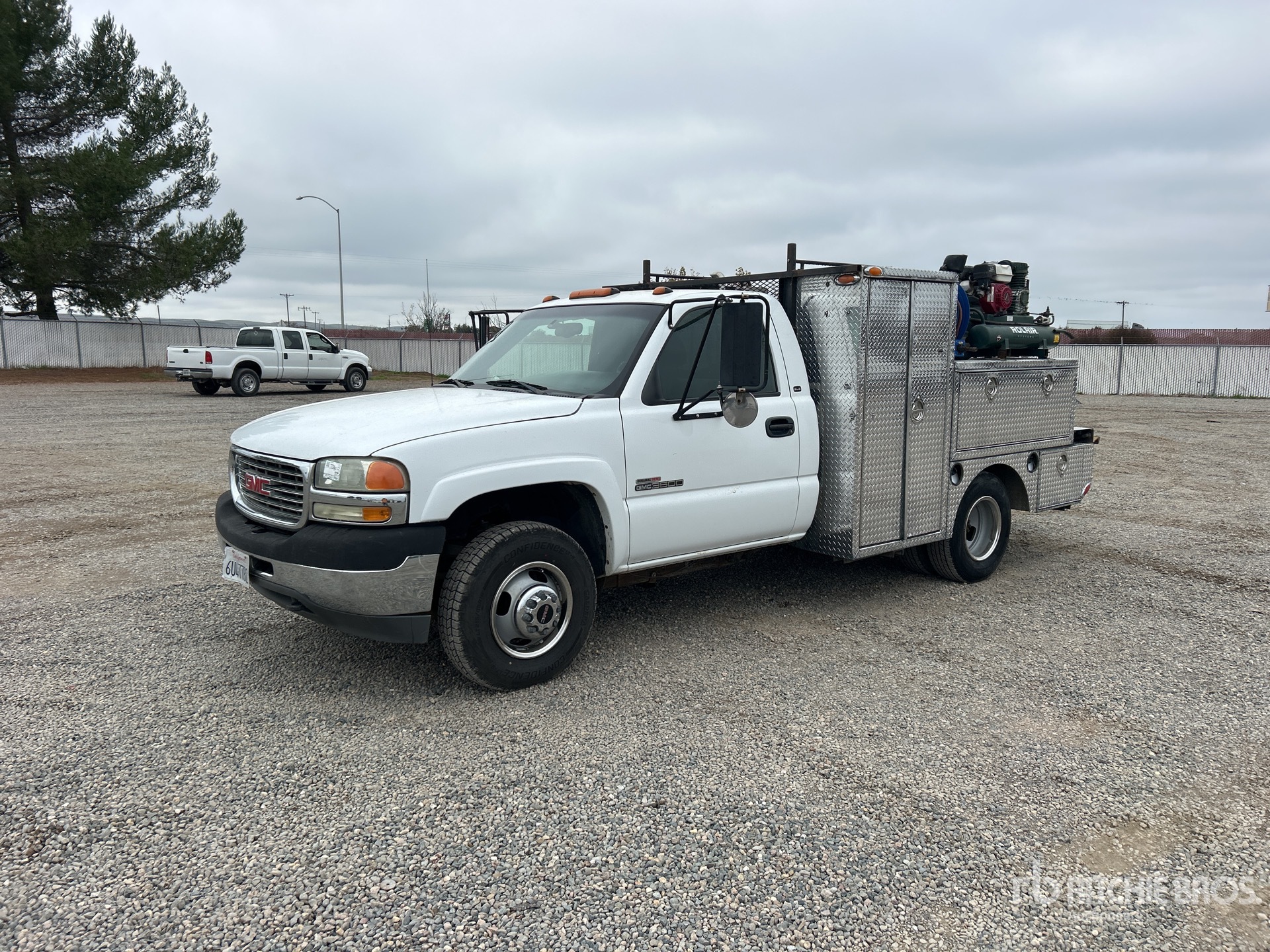 General Appearance with Featured Photo