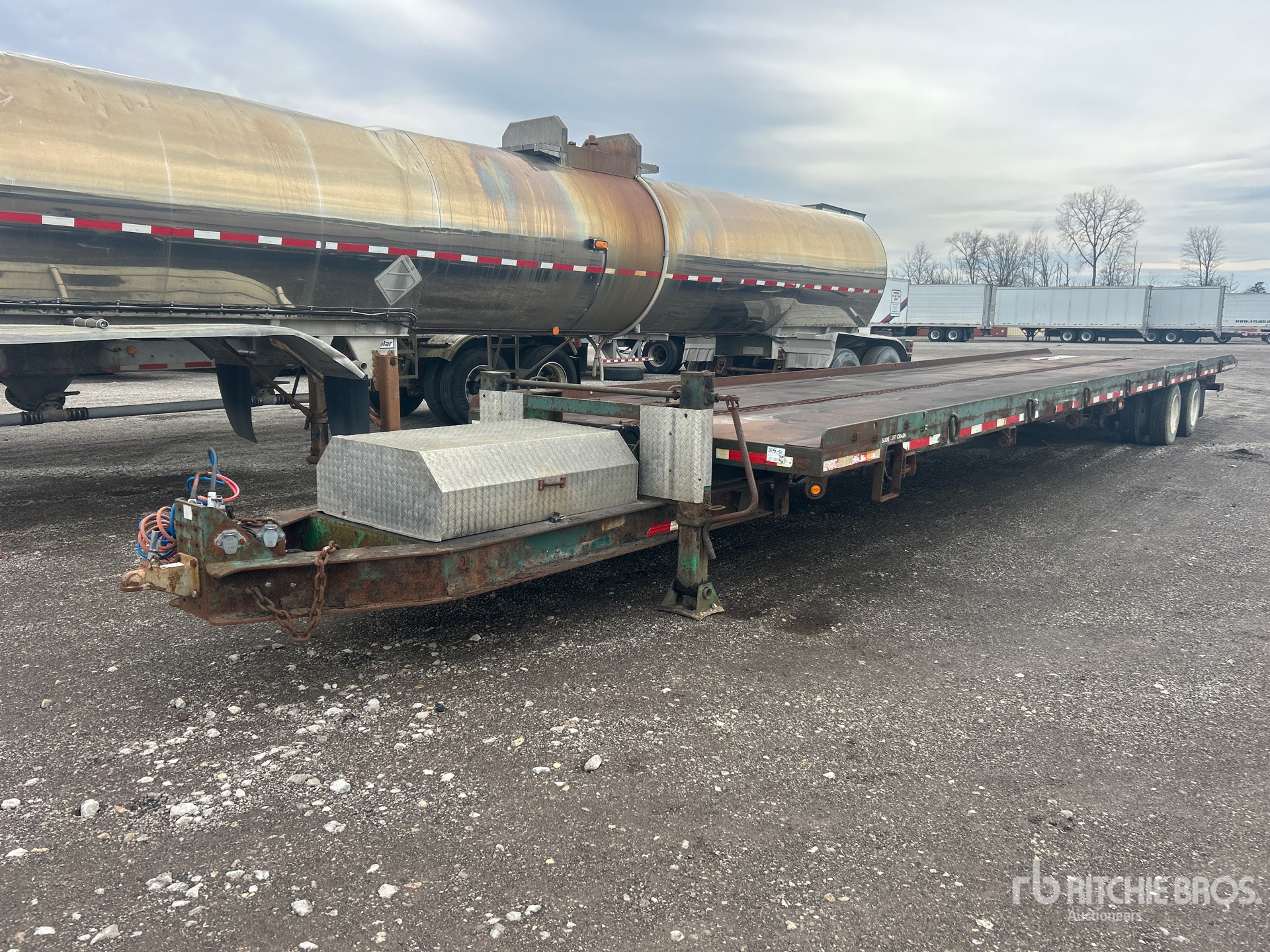 Aspect général with Image, coin avant gauche