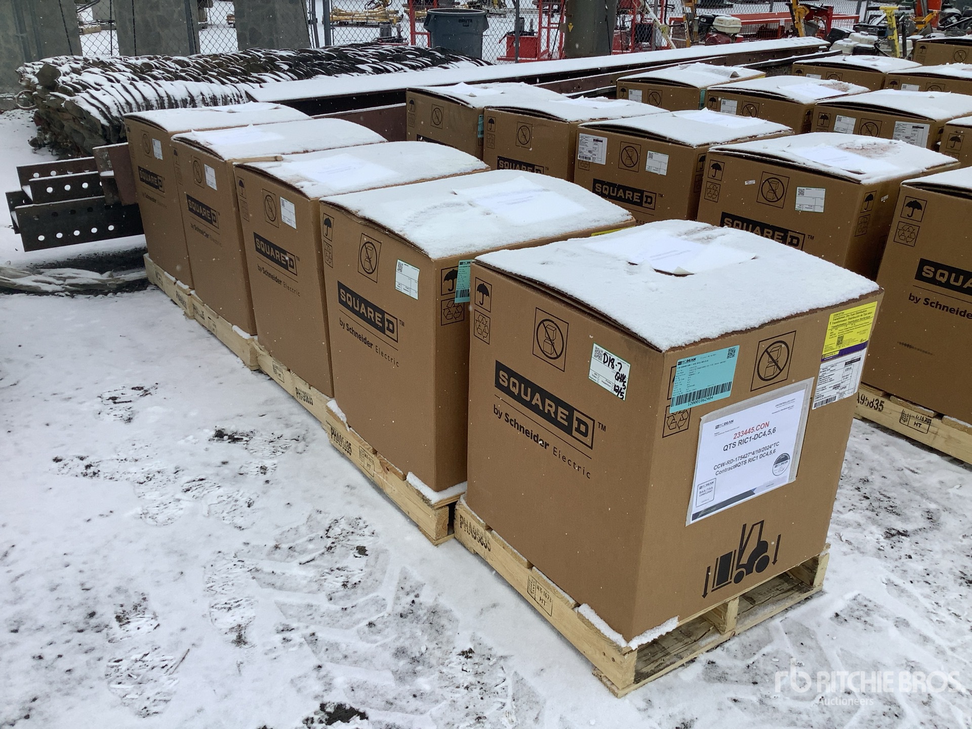 General Appearance with Bild, Ecke vorne rechts