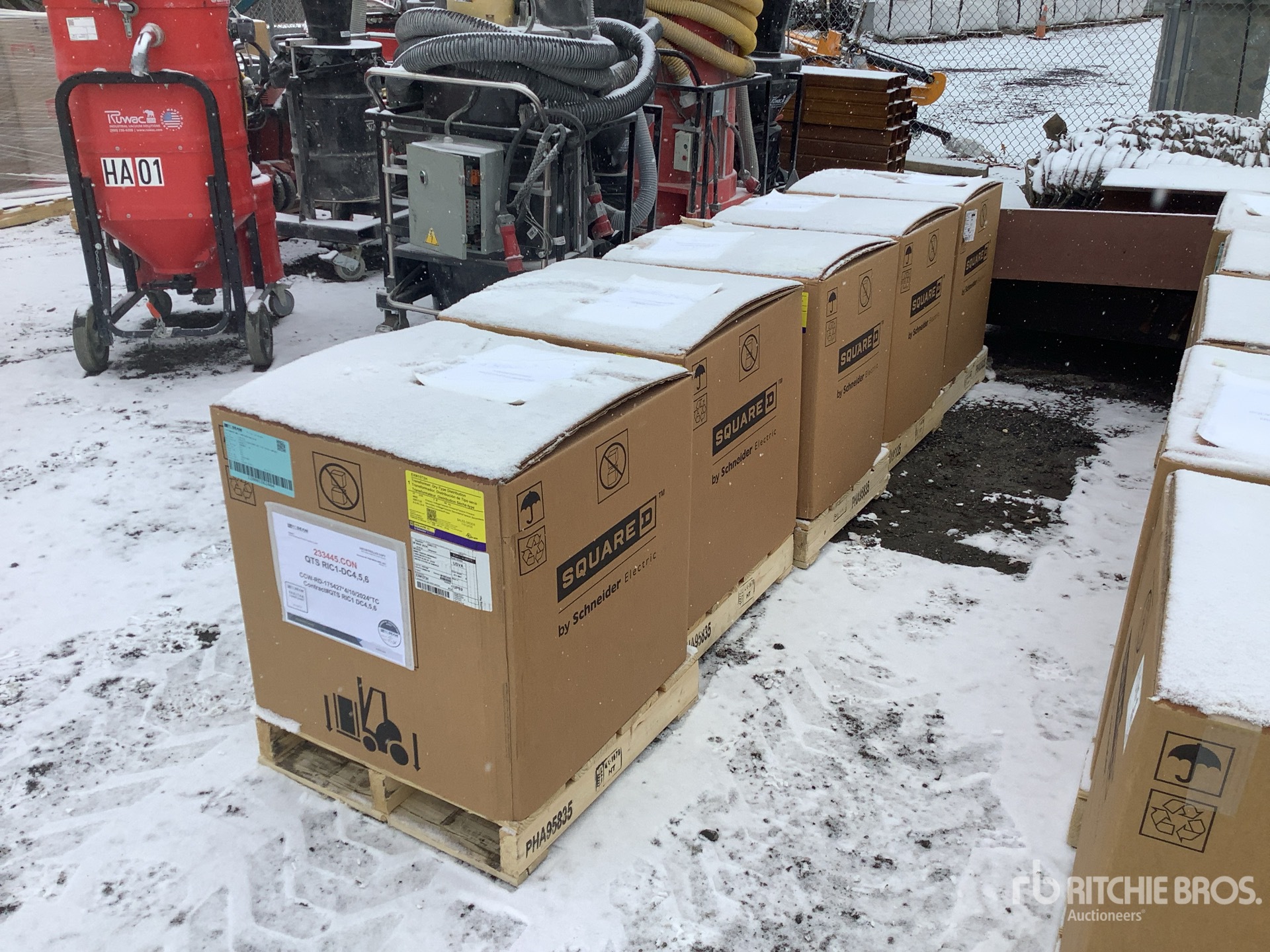 General Appearance with Bild, Ecke hinten links