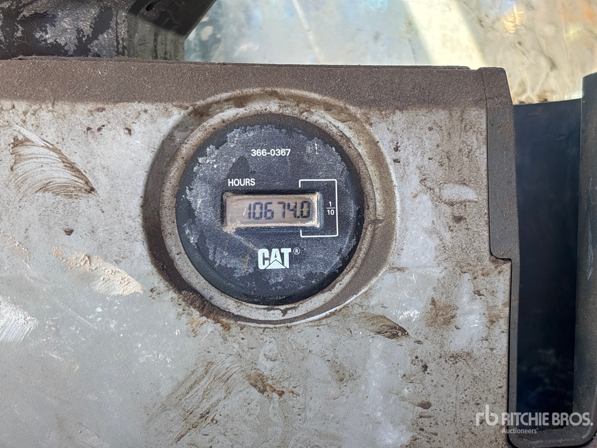 General Appearance with Hour Meter / Odometer