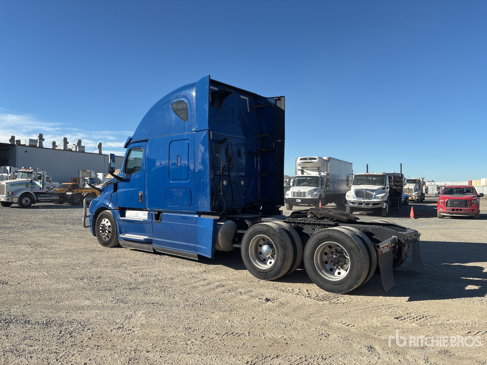 Aspect général with Image, coin arrière gauche