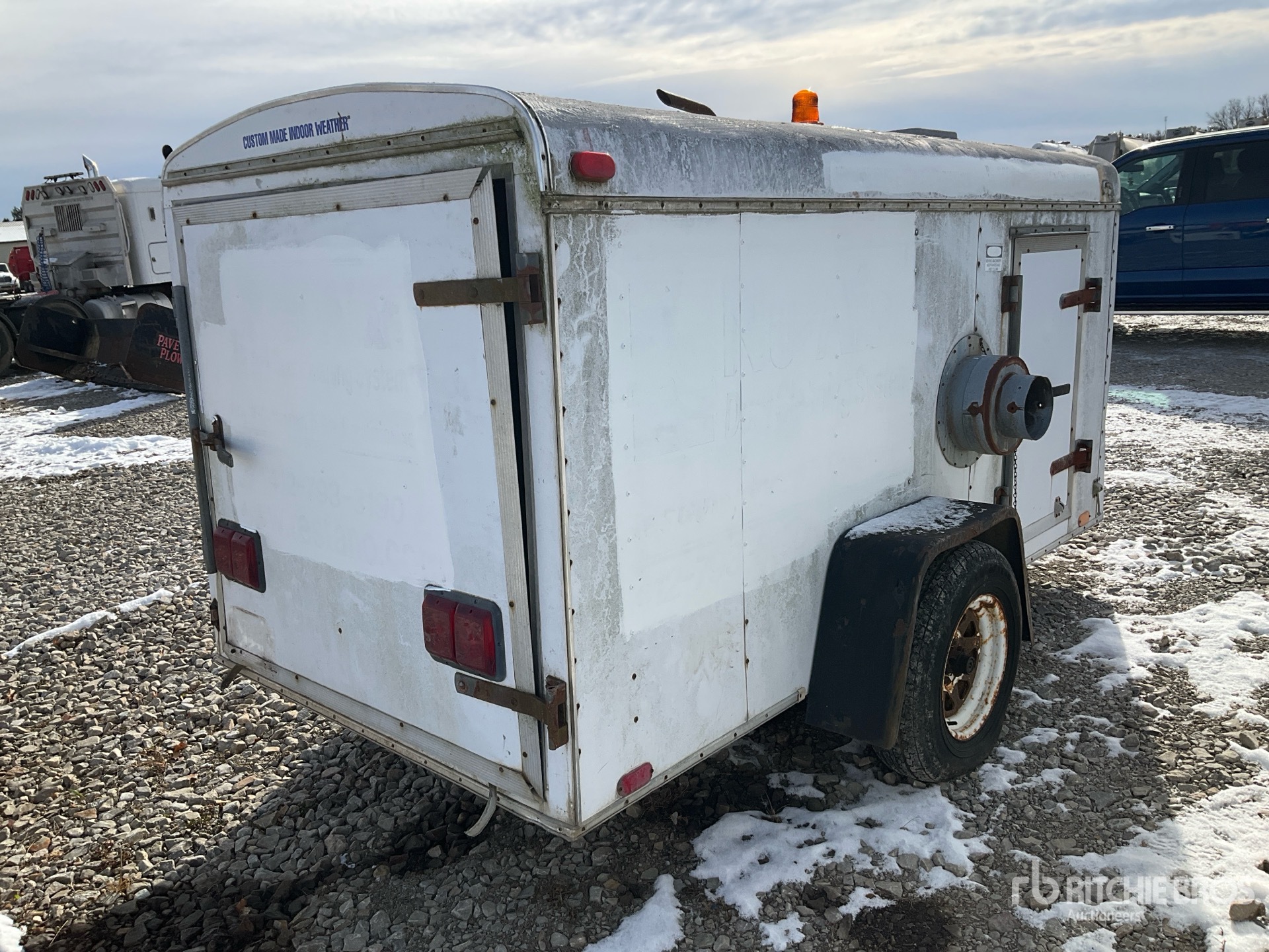 General Appearance with Picture, Right Rear Corner