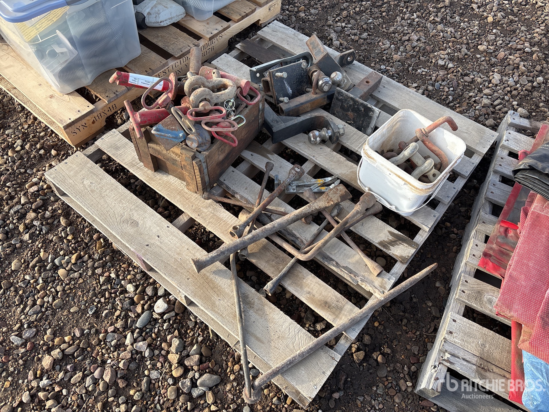 General Appearance with Bild, Ecke vorne links