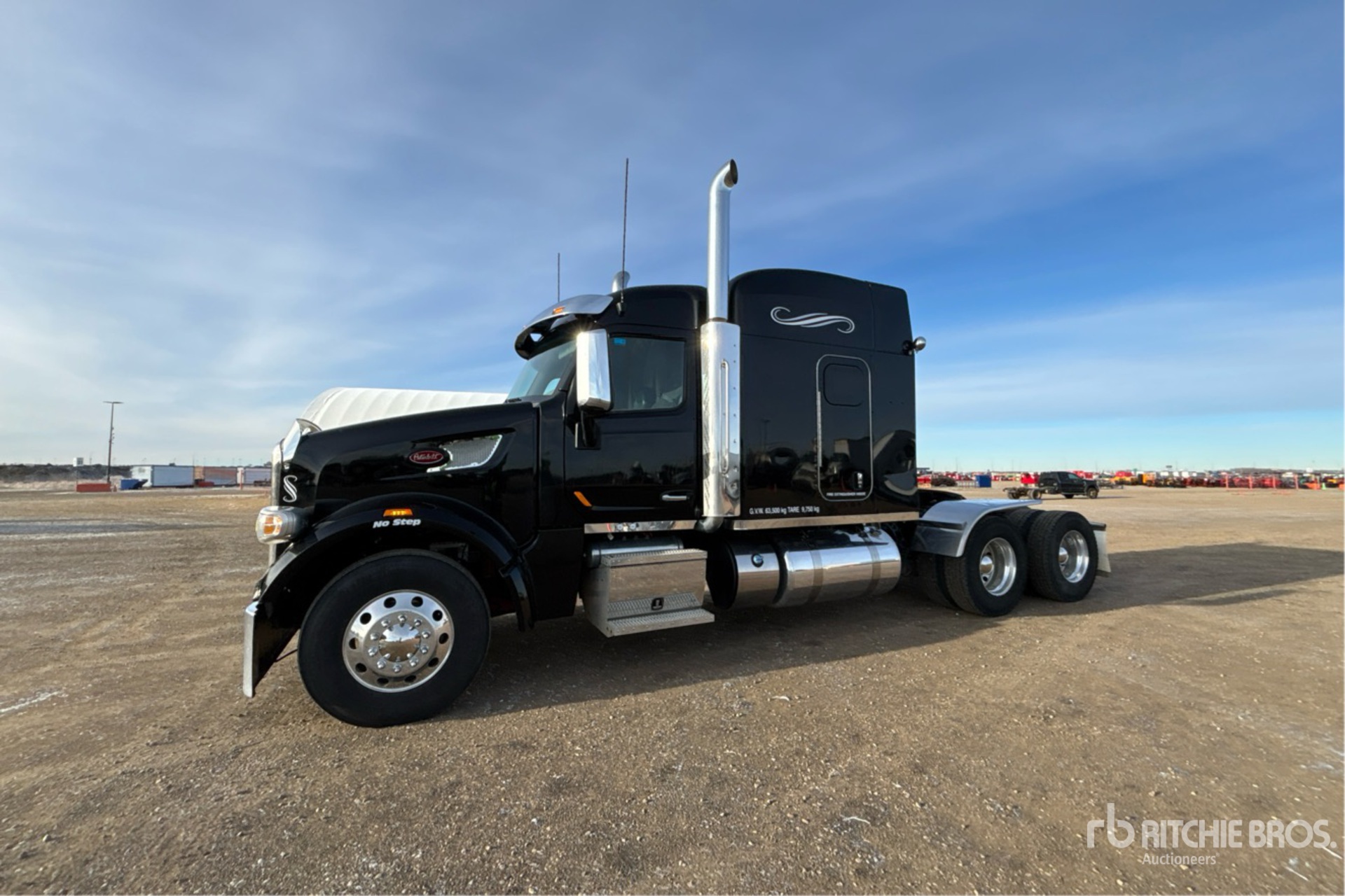 General Appearance with Picture, Left Front Corner