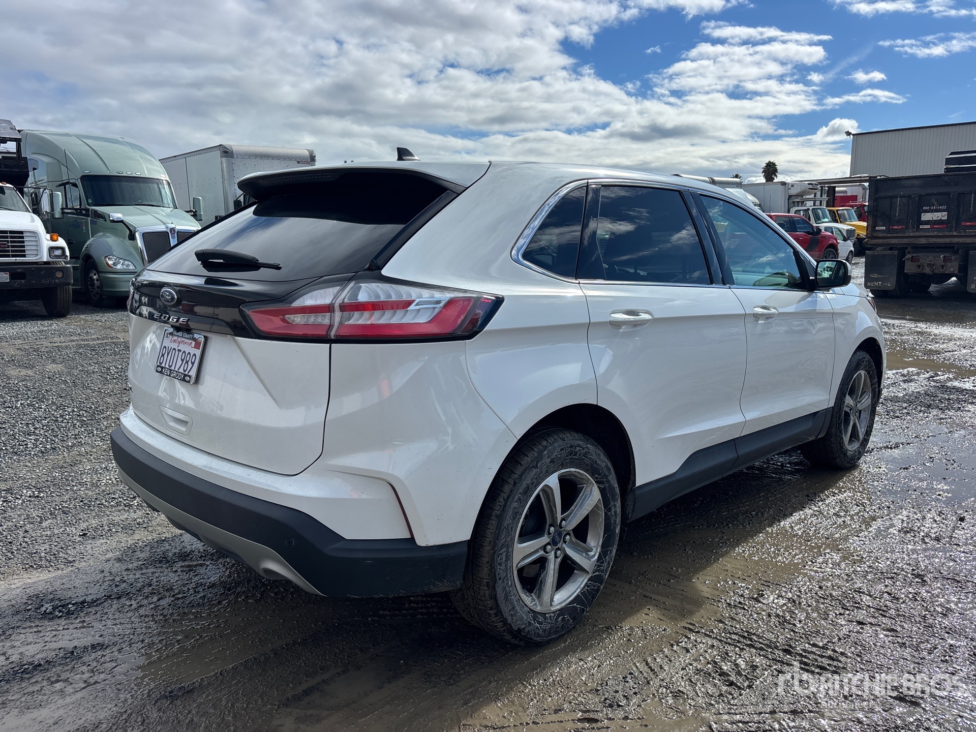 General Appearance with Picture, Right Rear Corner