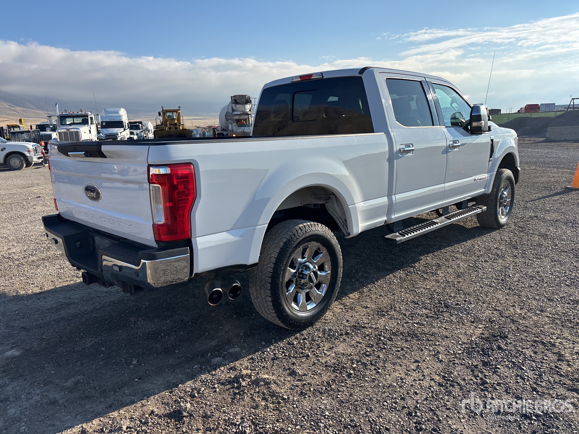 General Appearance with Imagen: esquina trasera derecha