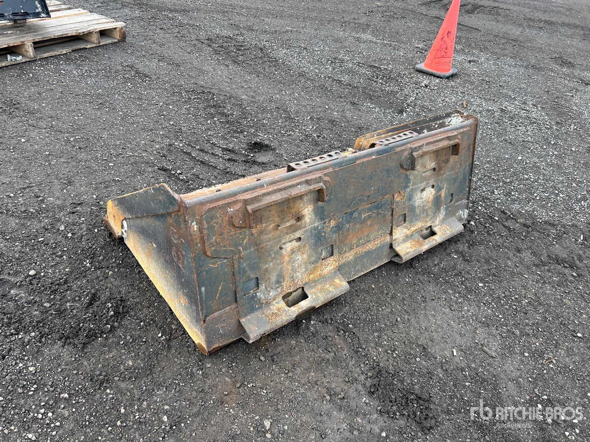 General Appearance with Bild, Ecke hinten links