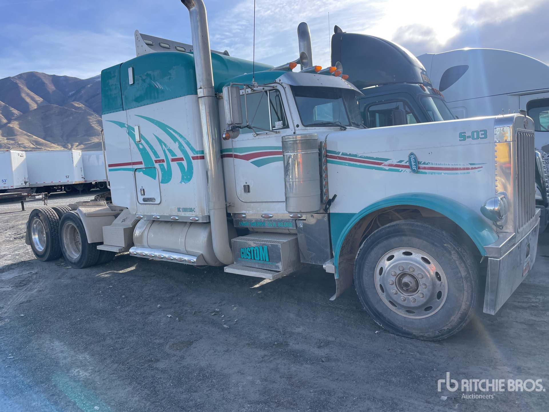 General Appearance with Picture, Right Front Corner