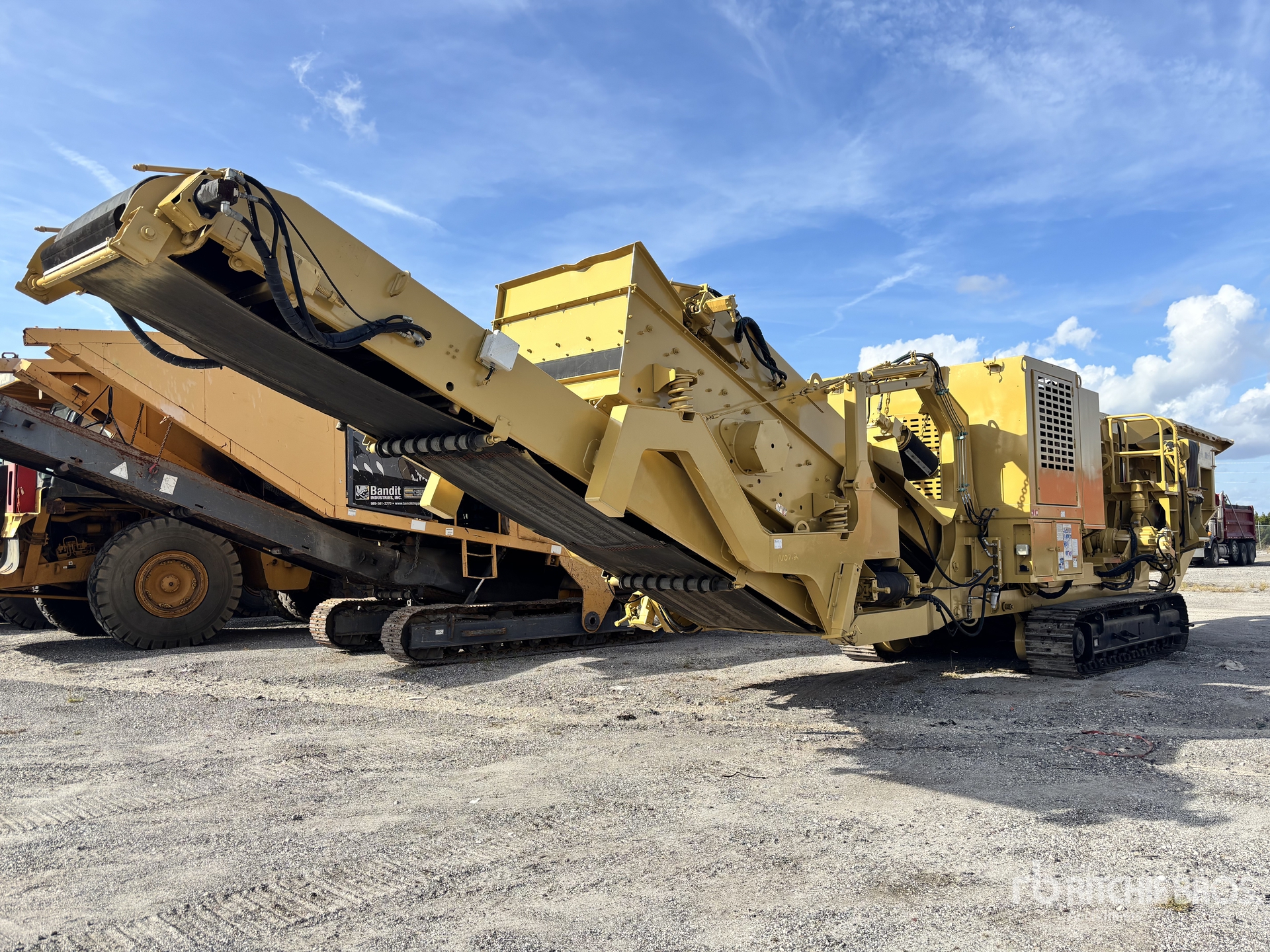 General Appearance with Image, coin arrière droit