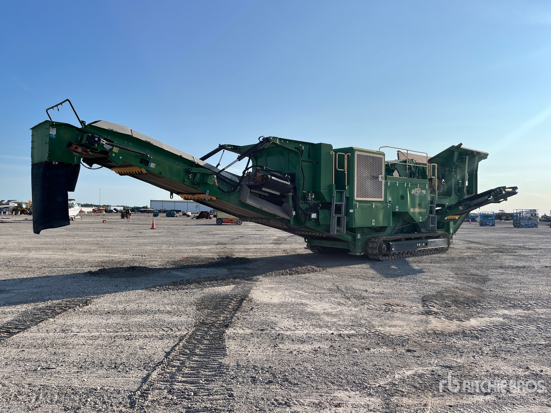 General Appearance with Imagen: esquina trasera izquierda