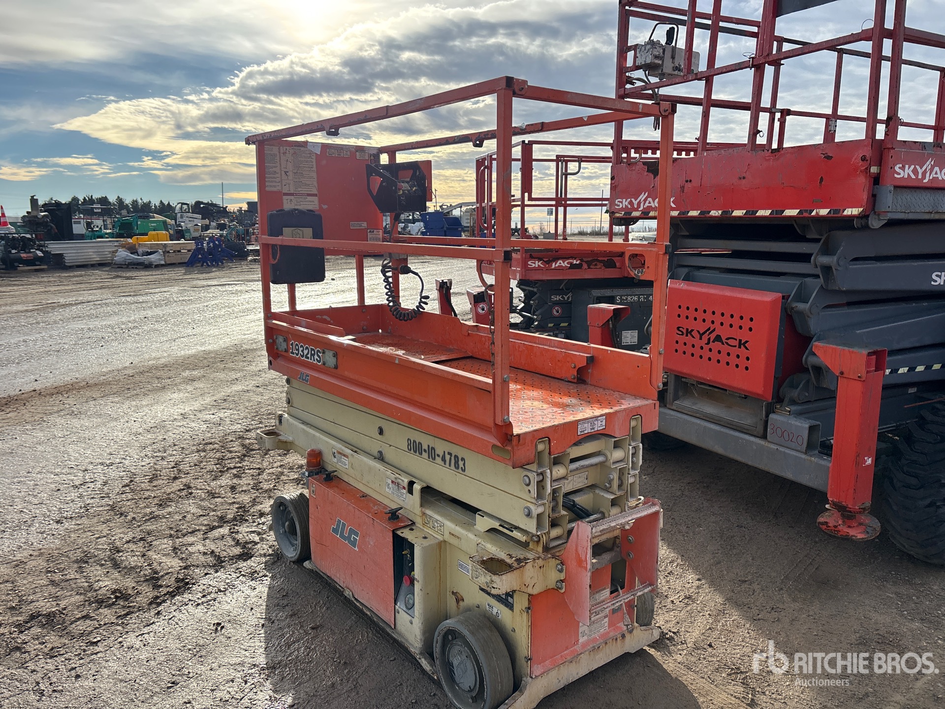 General Appearance with Picture, Right Front Corner