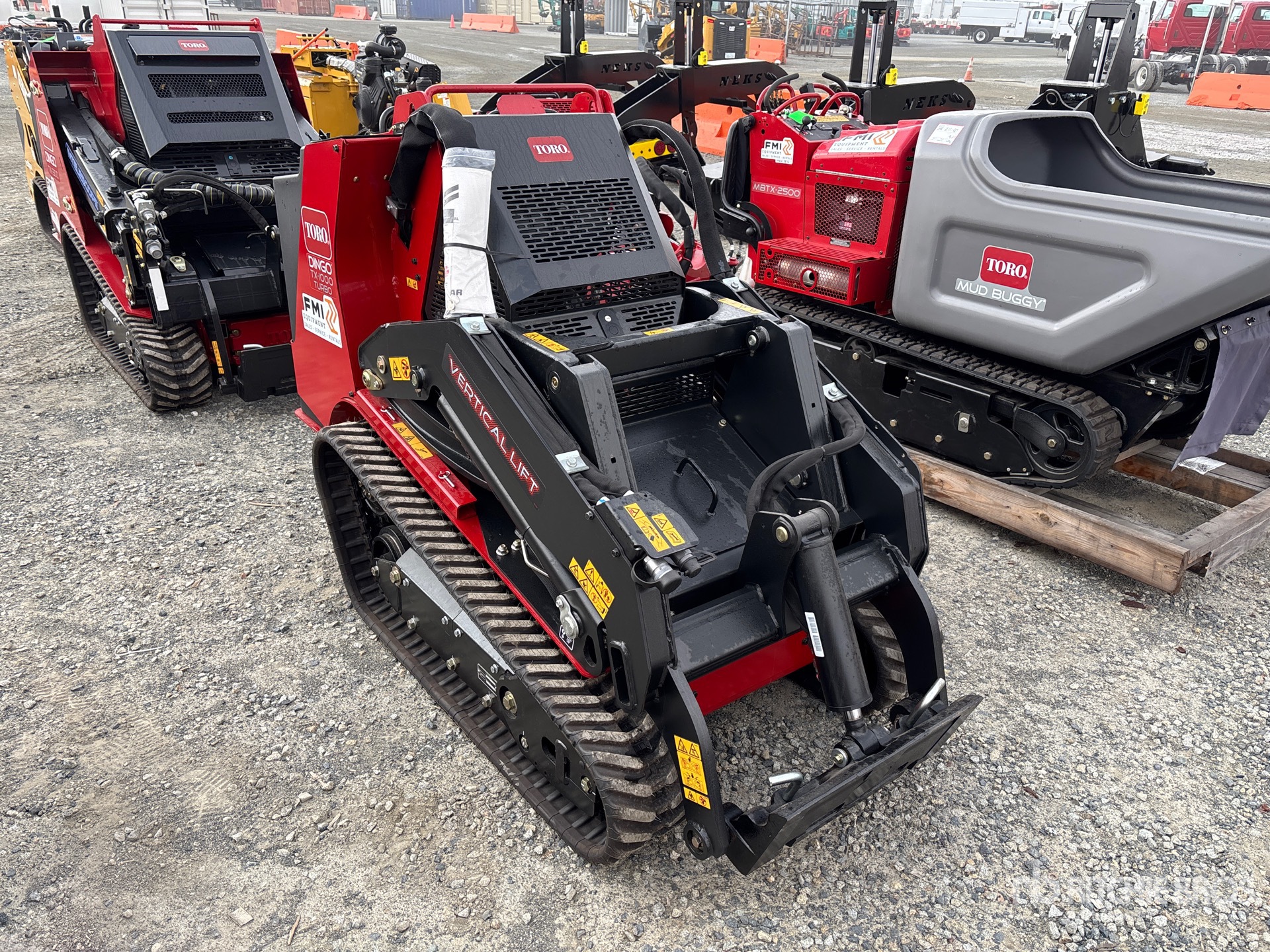 General Appearance with Picture, Right Front Corner