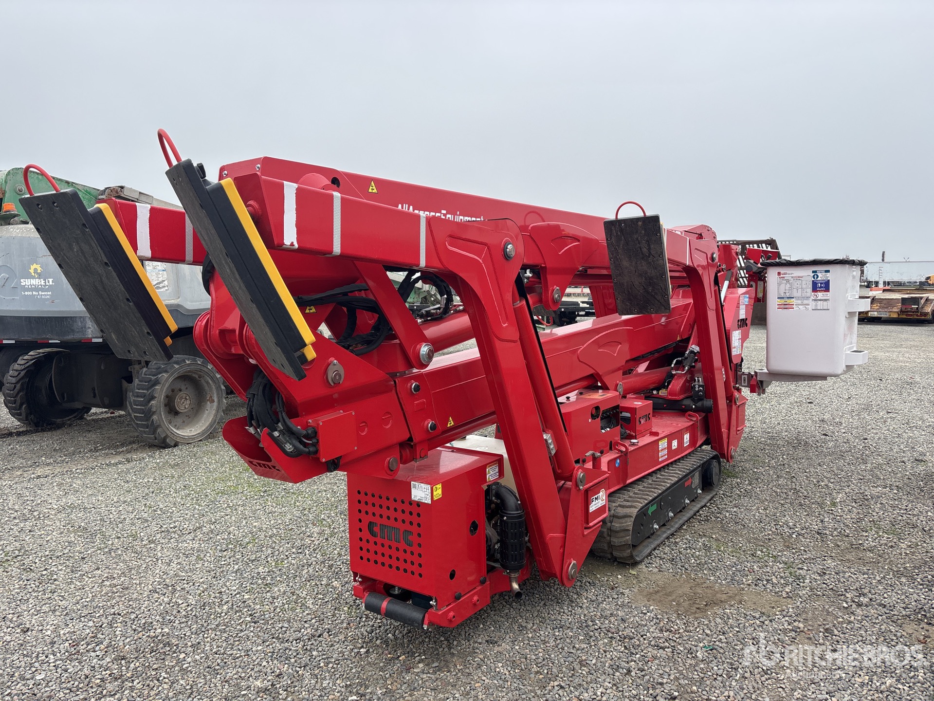 General Appearance with Featured Photo