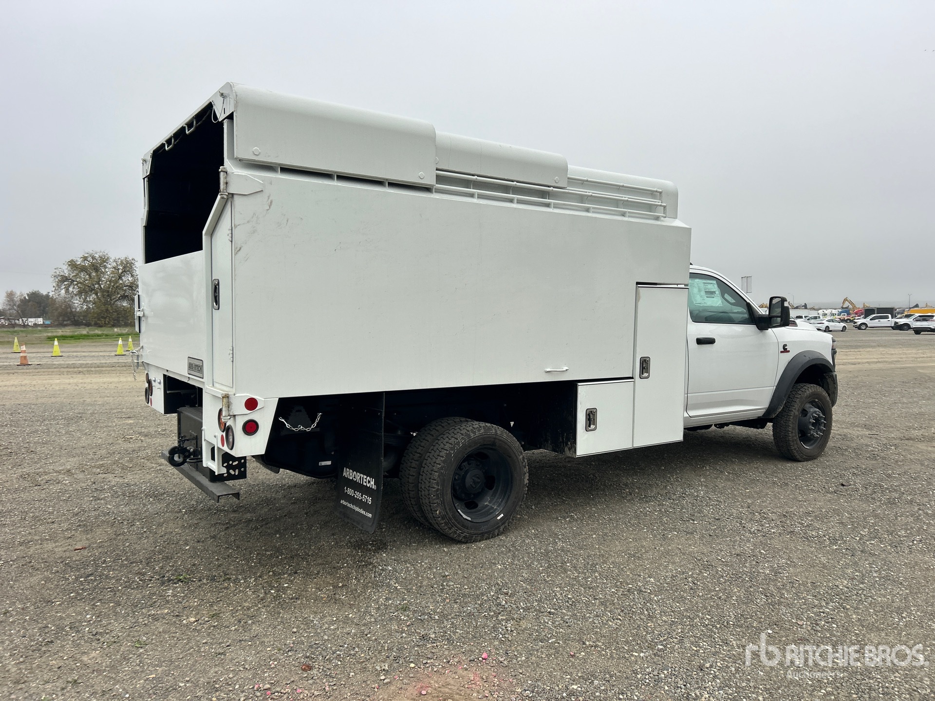 General Appearance with Picture, Right Rear Corner