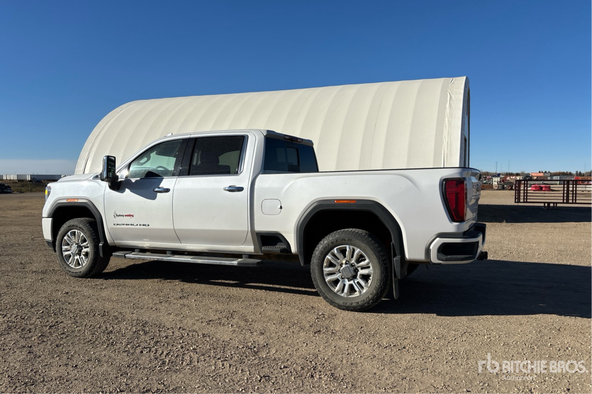 General Appearance with Picture, Left Rear Corner