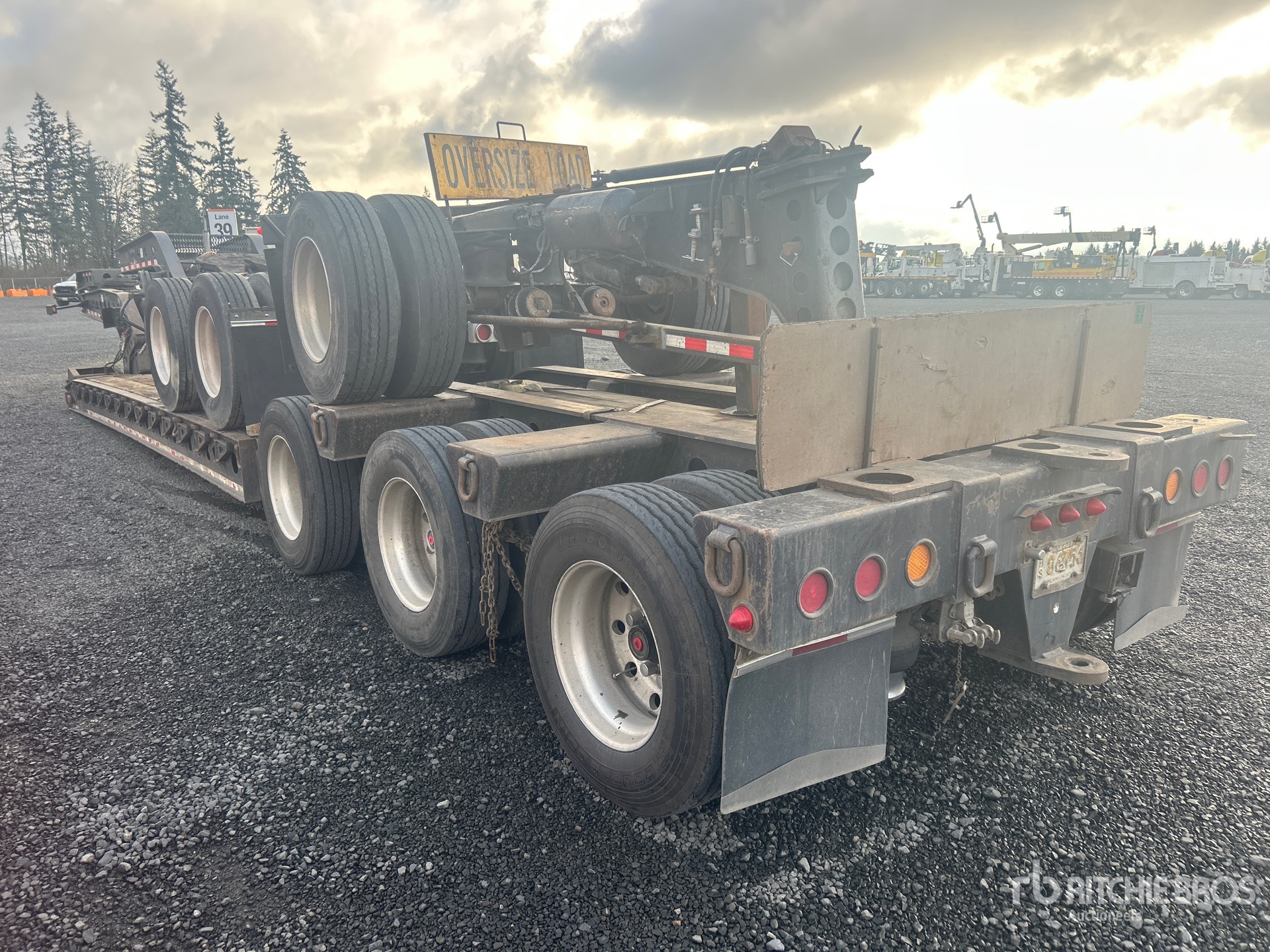 General Appearance with Foto, angolo posteriore sinistro