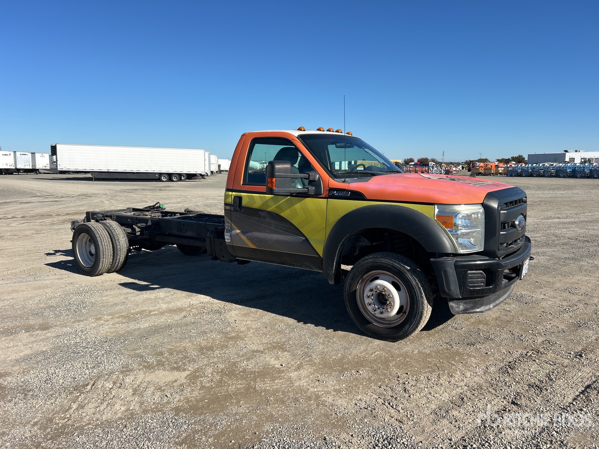 General Appearance with Picture, Right Front Corner