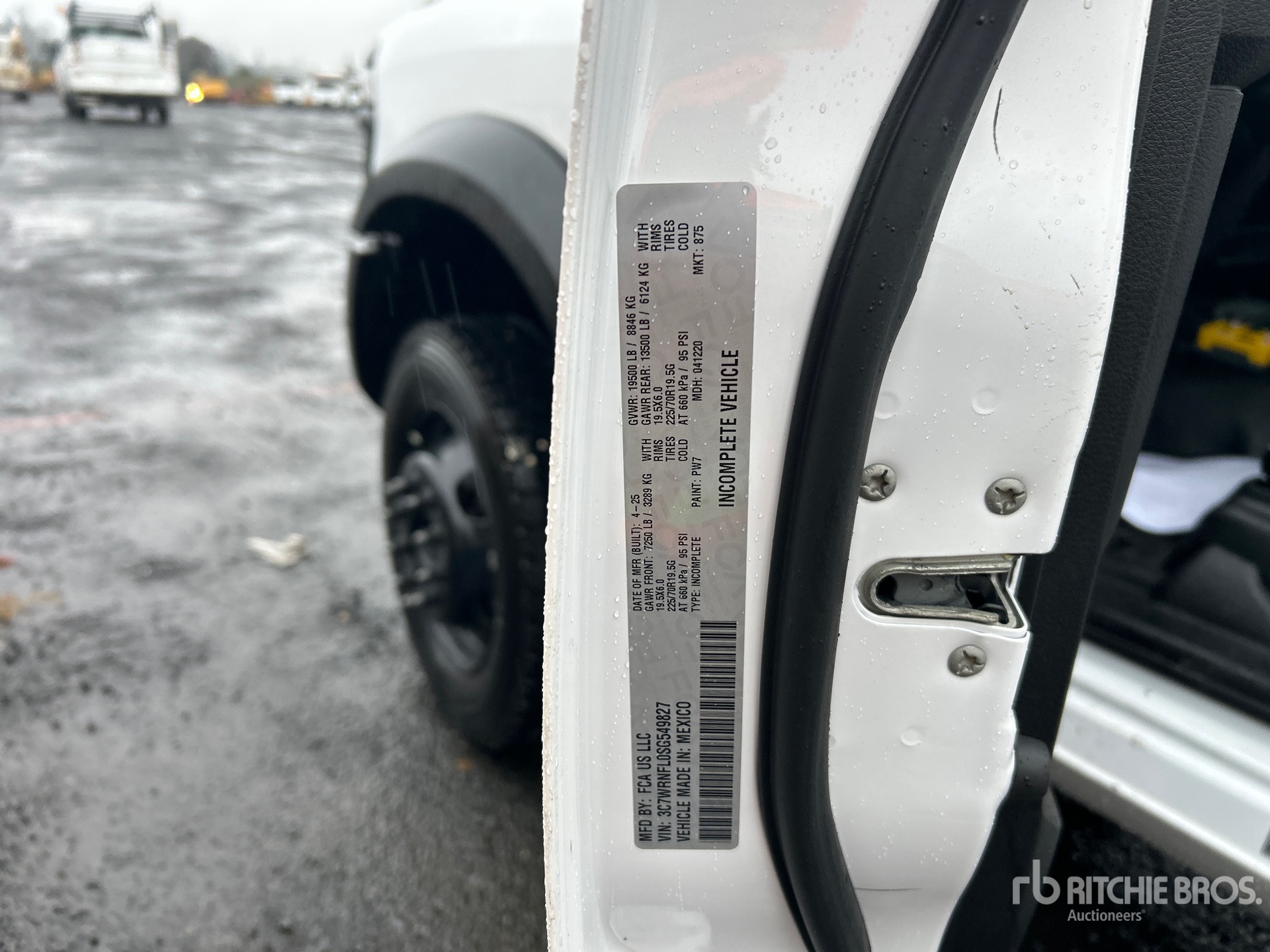 General Appearance with Seriennummer / FIN