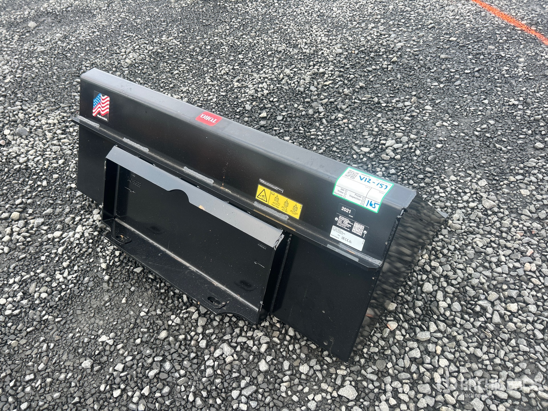 General Appearance with Picture, Right Rear Corner