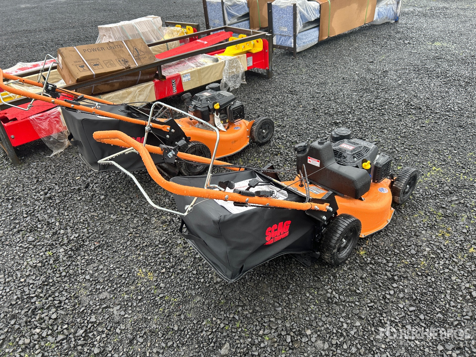 Aspect général with Image, coin arrière droit