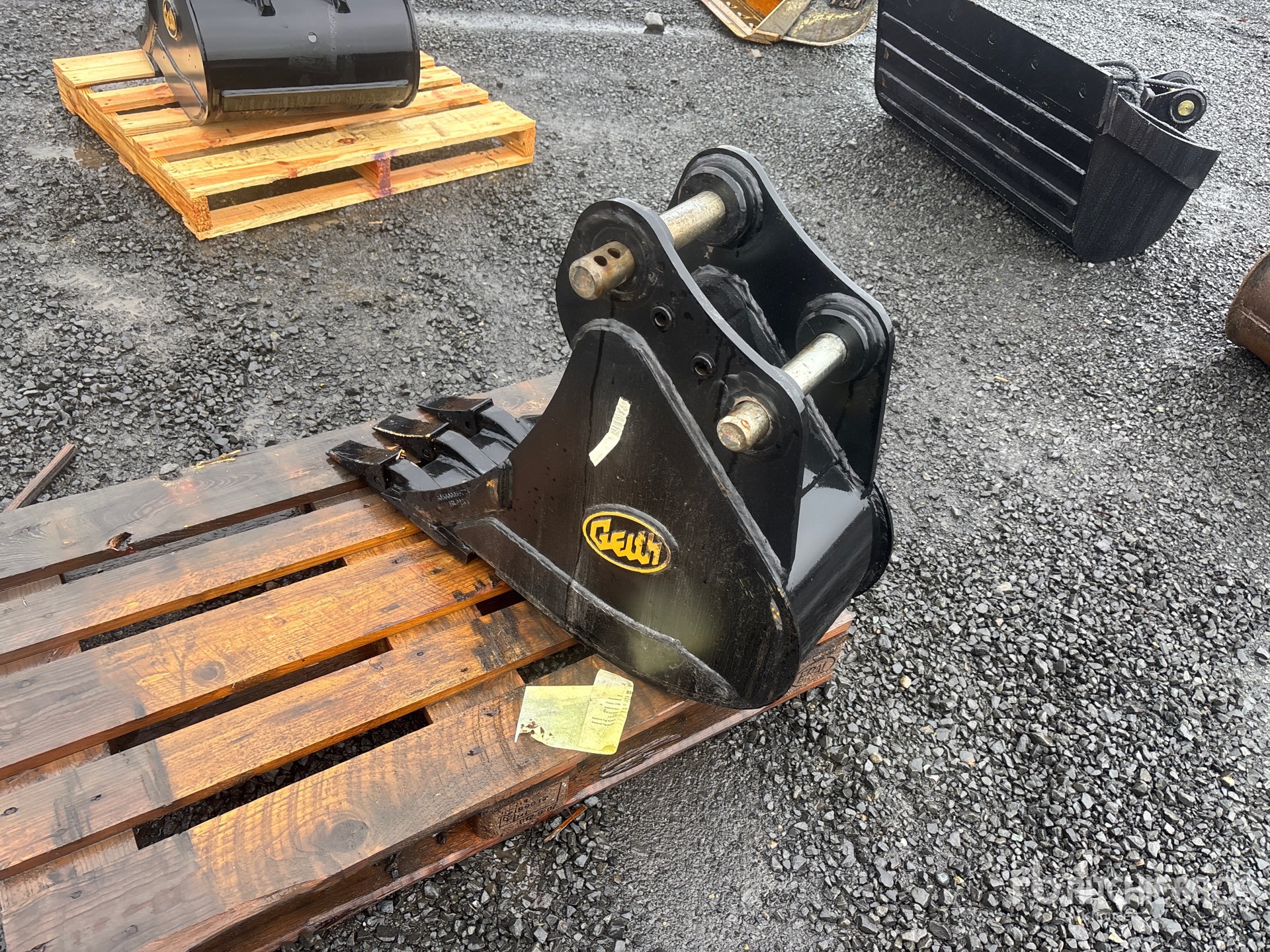 General Appearance with Bild, Ecke hinten links