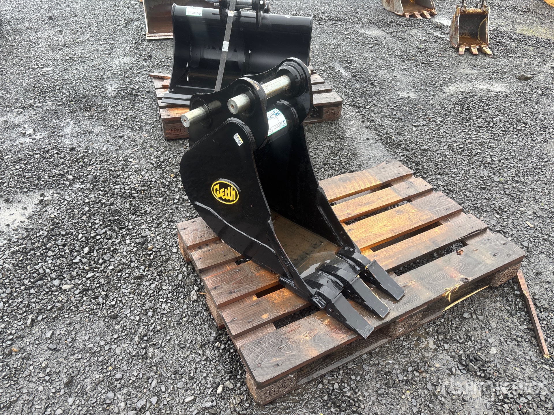 General Appearance with Bild, Ecke vorne rechts