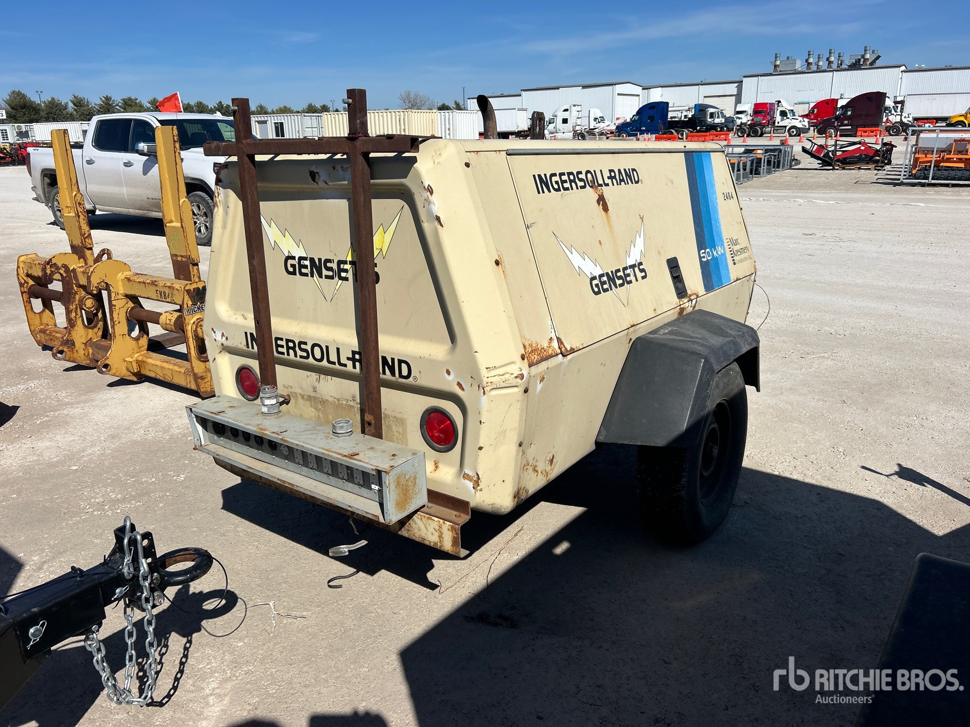 General Appearance with Foto, angolo anteriore sinistro