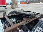 4 Underbody - Truck with 