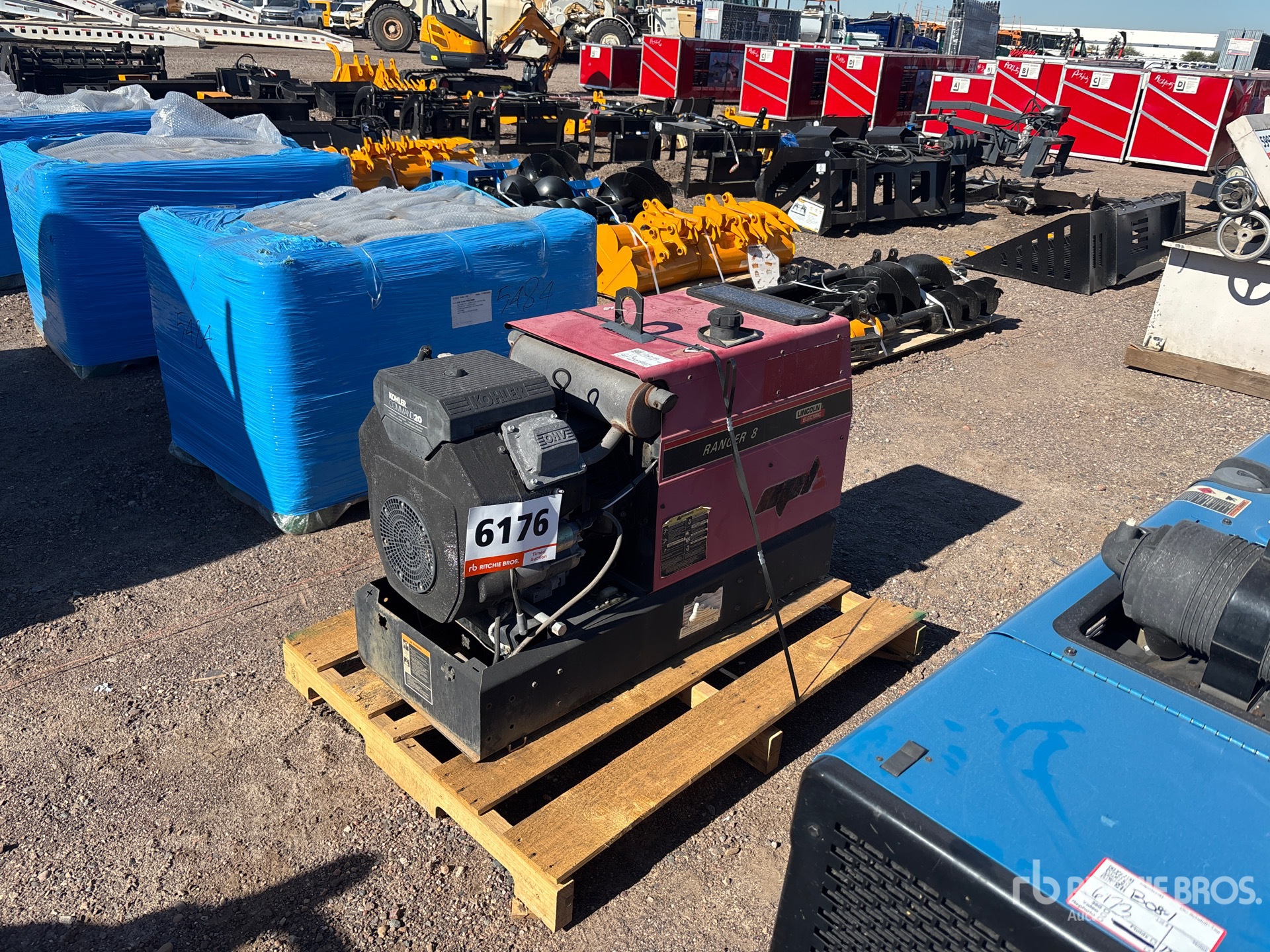 General Appearance with Bild, Ecke hinten rechts