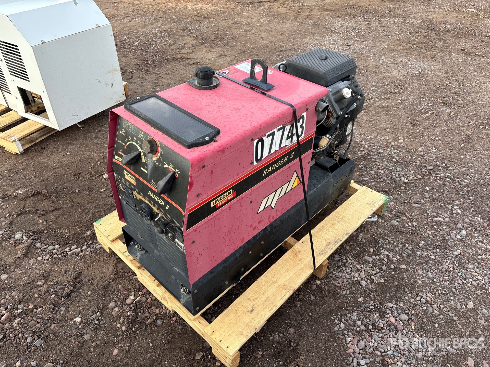 General Appearance with Picture, Left Front Corner