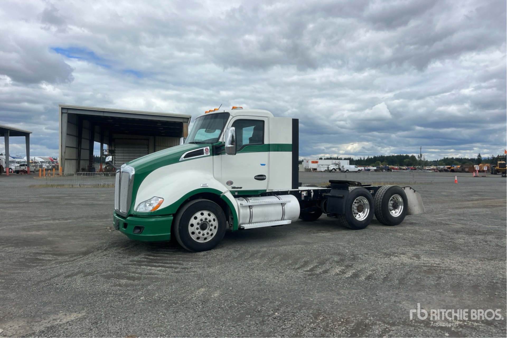 General Appearance with Picture, Left Front Corner