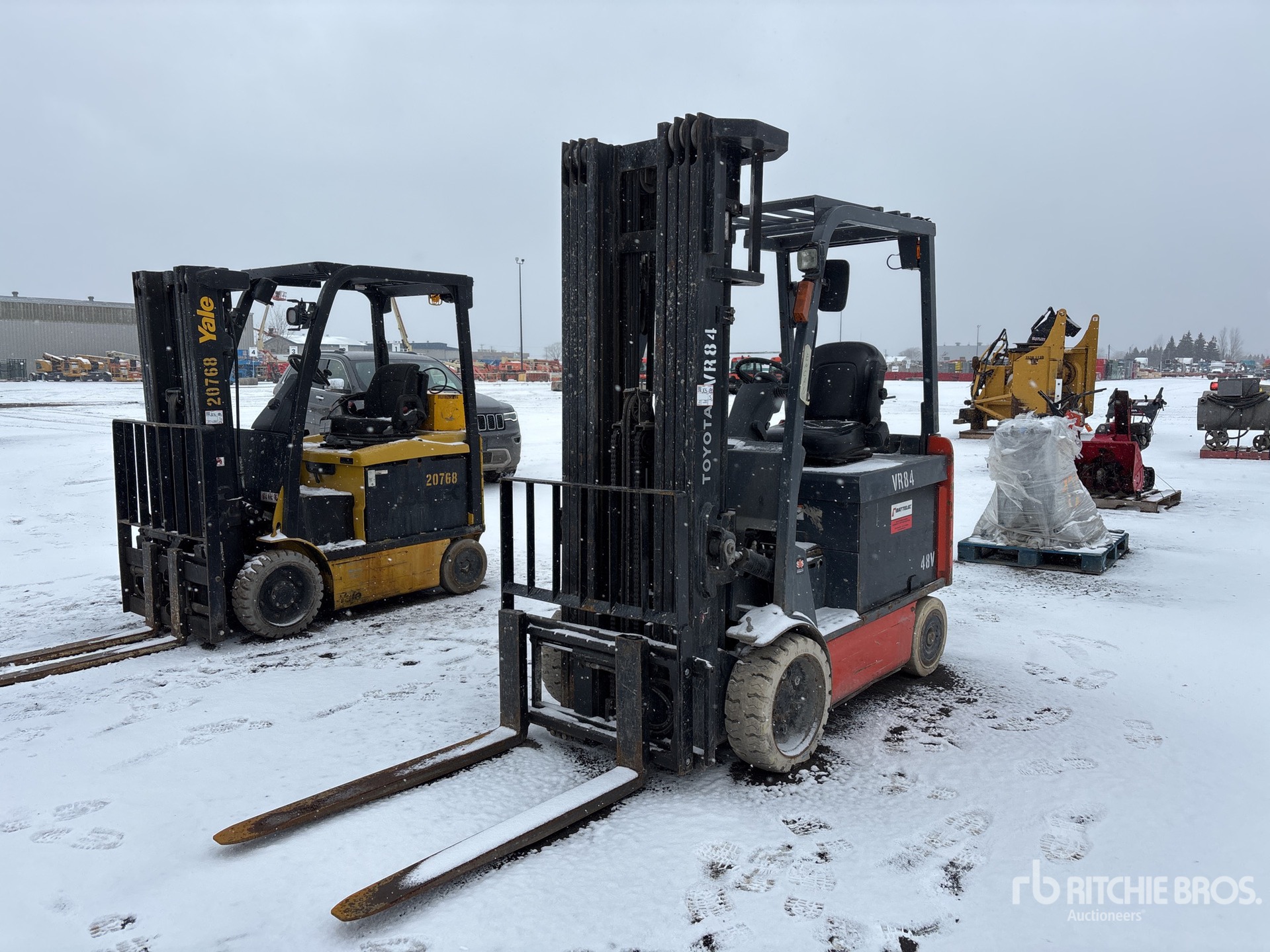 General Appearance with Picture, Left Front Corner