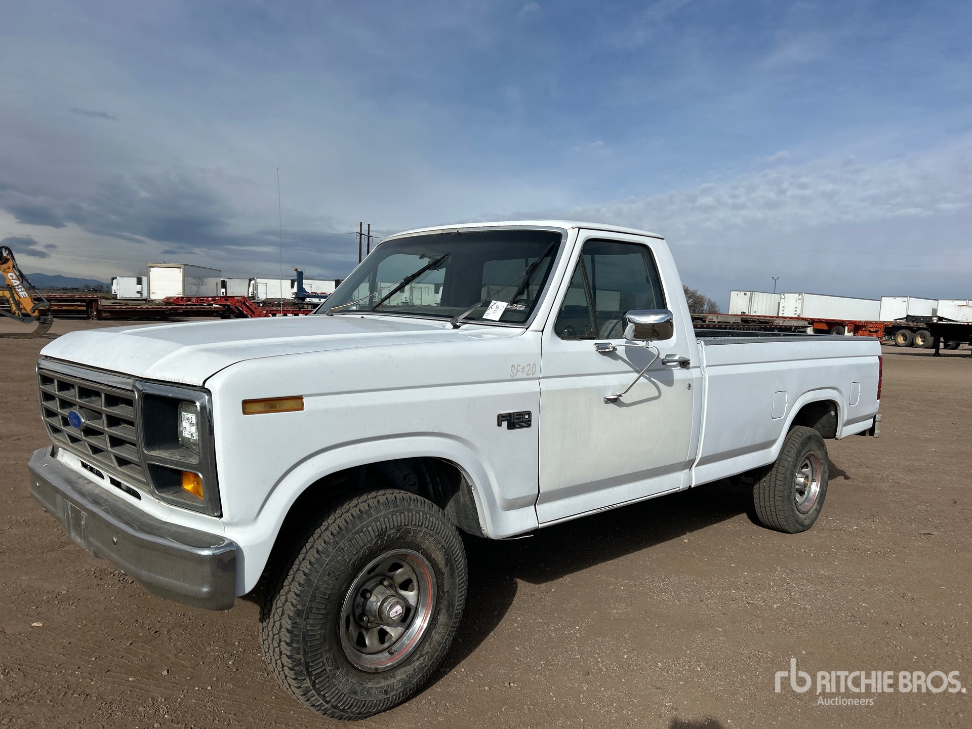 General Appearance with Picture, Left Front Corner