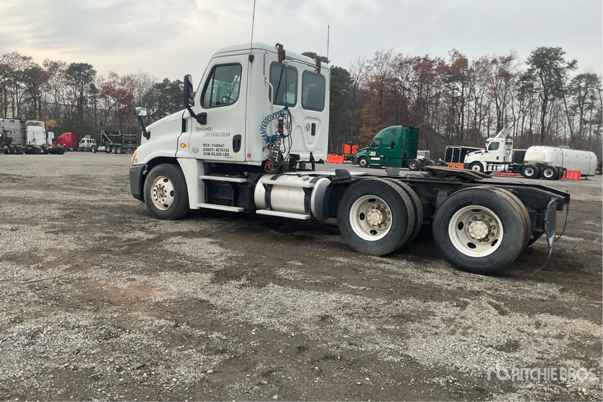 Aspect général with Image, coin arrière gauche