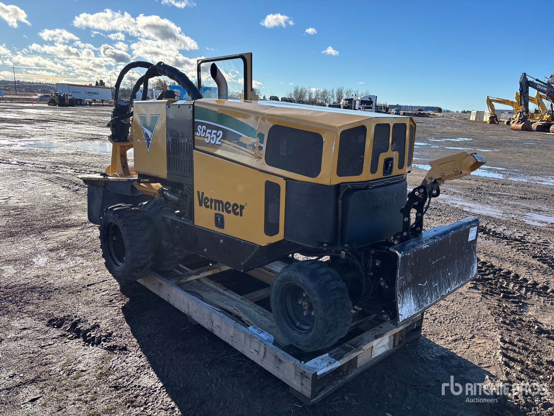 General Appearance with Picture, Right Front Corner