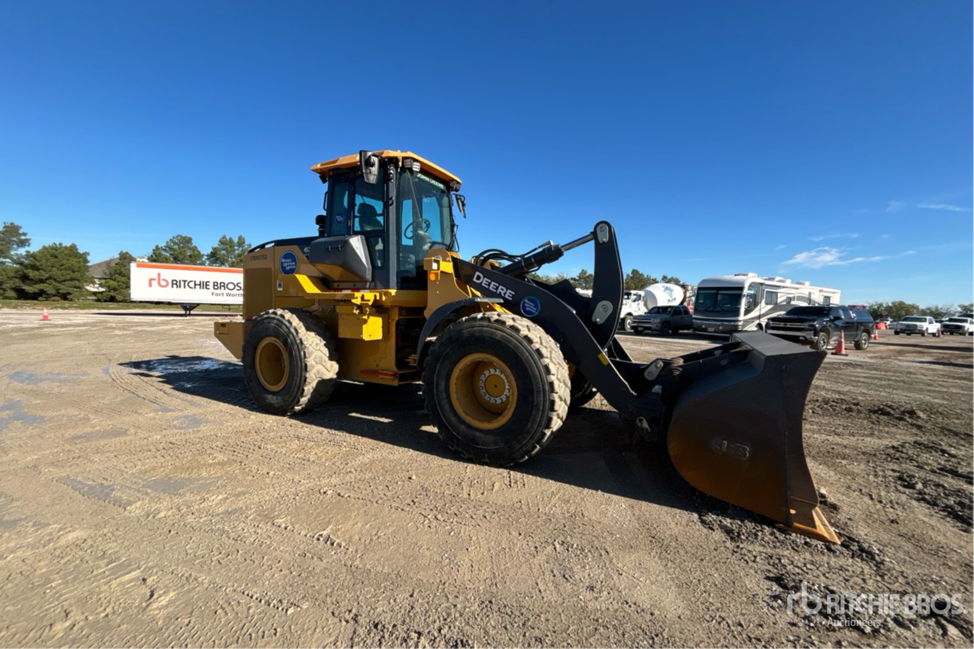 General Appearance with Picture, Right Front Corner