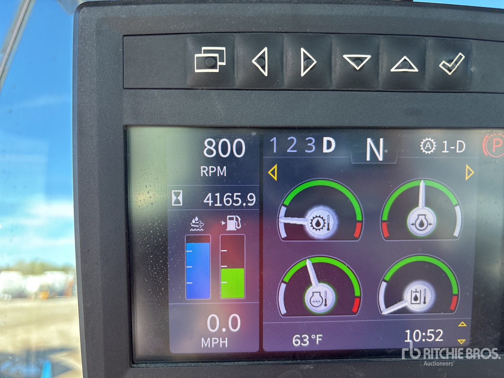 General Appearance with Hour Meter / Odometer