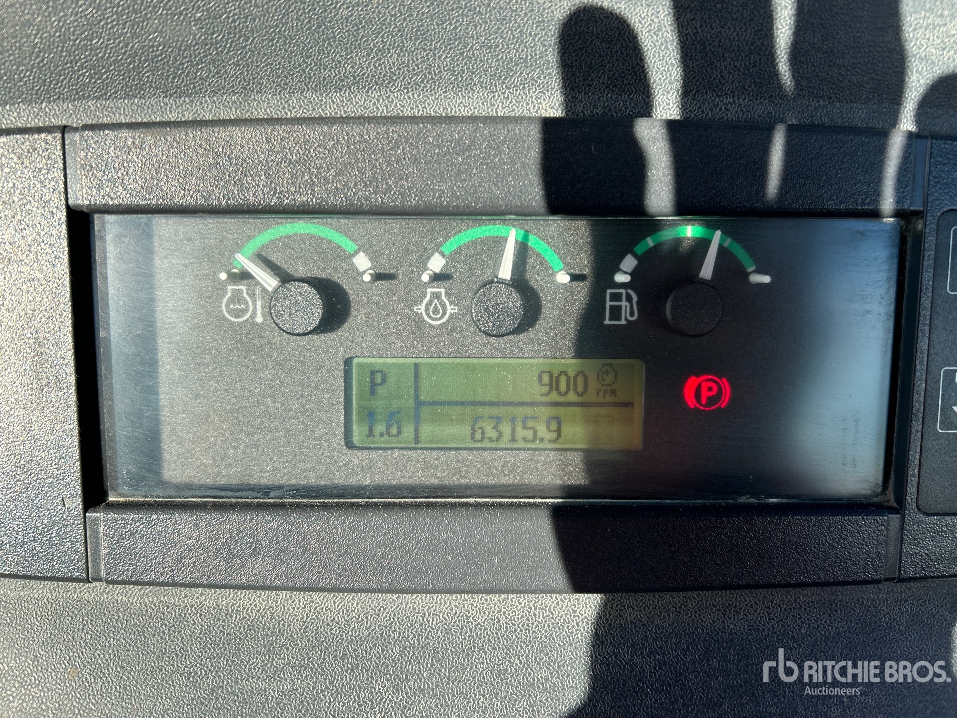 General Appearance with Horímetro / Odómetro