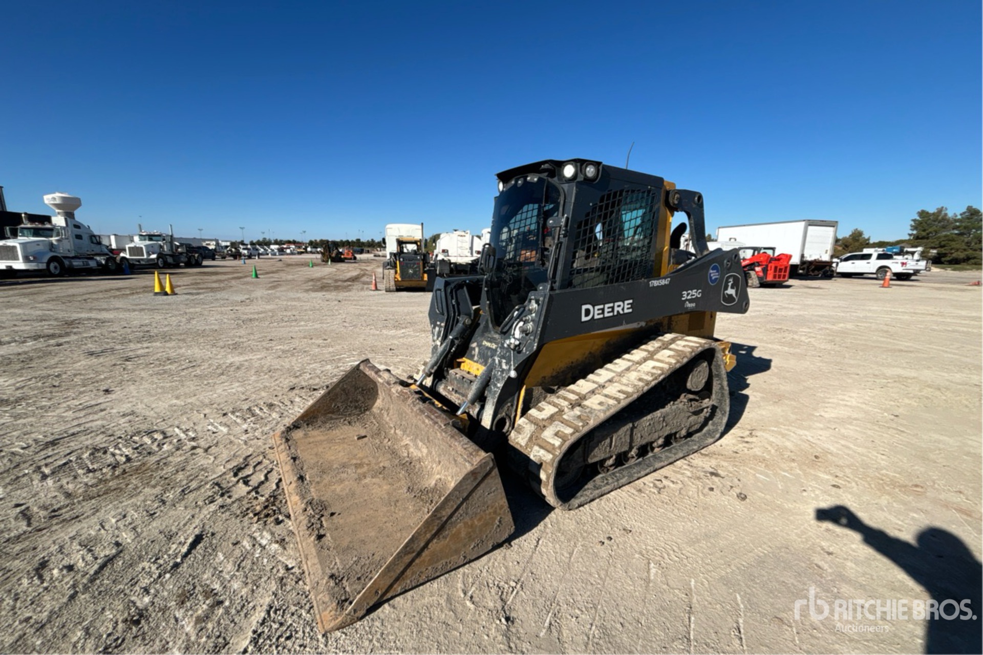 General Appearance with Picture, Left Front Corner